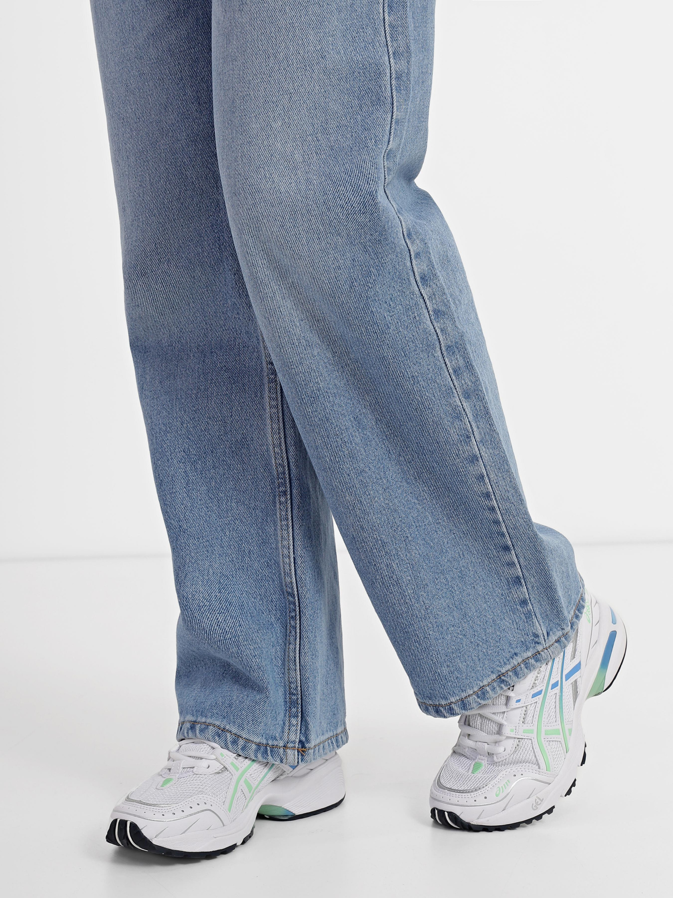 Кроссовки для тренировок Asics Gel-1090 модель 1202A385-100 Фото