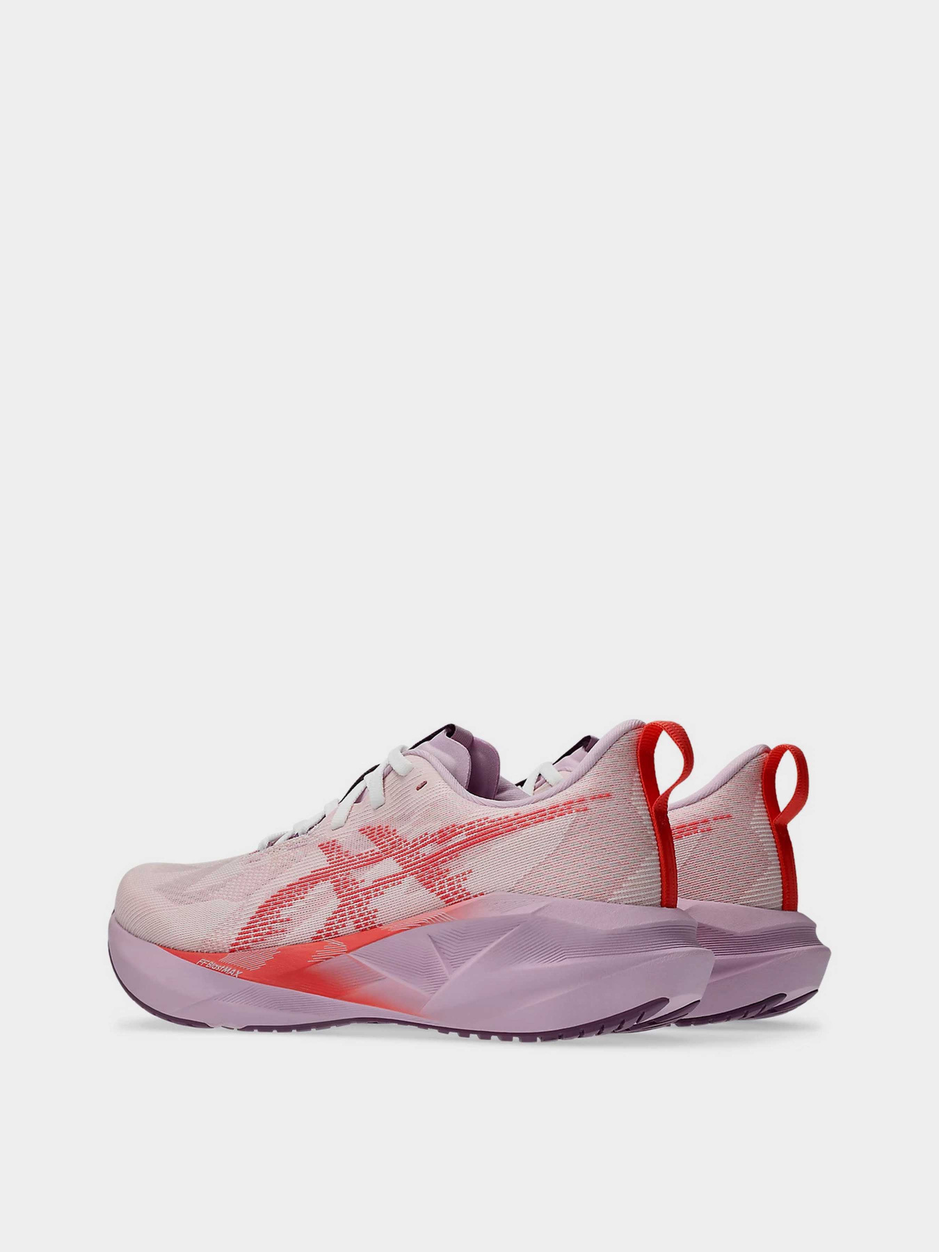 Кросівки для бігу Asics Novablast 5 модель 1012B765-101 Фото