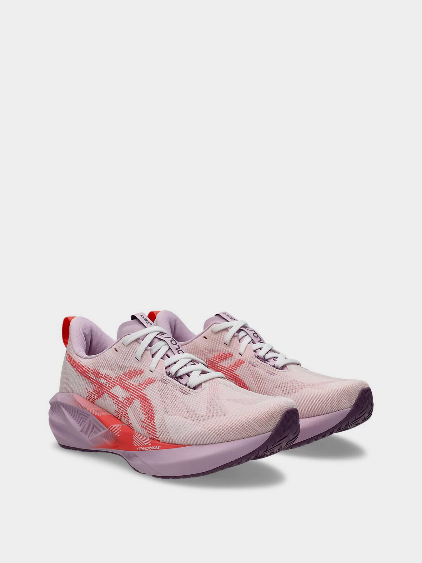 Кросівки для бігу Asics Novablast 5 модель 1012B765-101 Фото