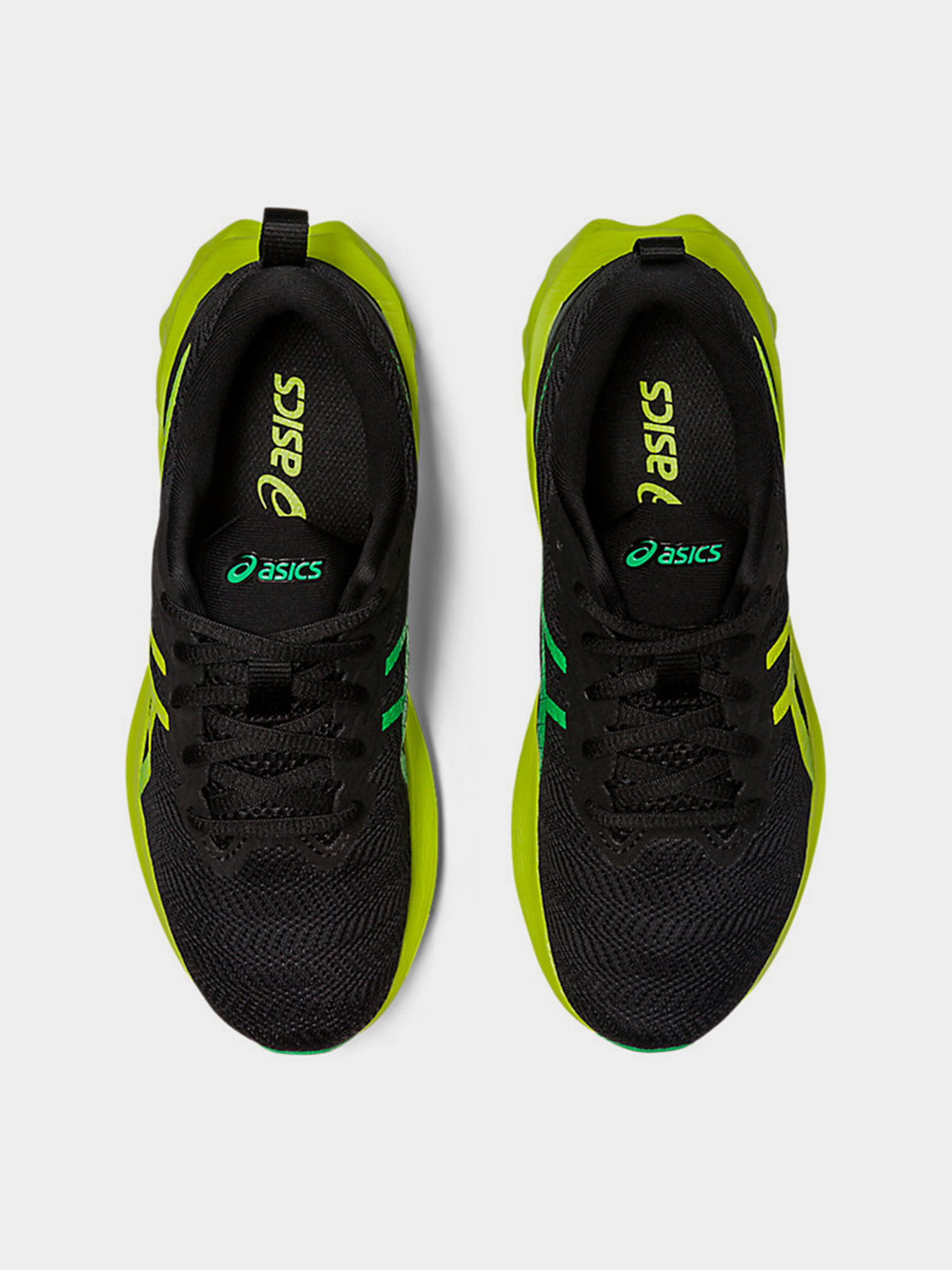 Кроссовки для бега Asics NOVABLAST™ 2 Grade School модель 1014A235-004 Фото