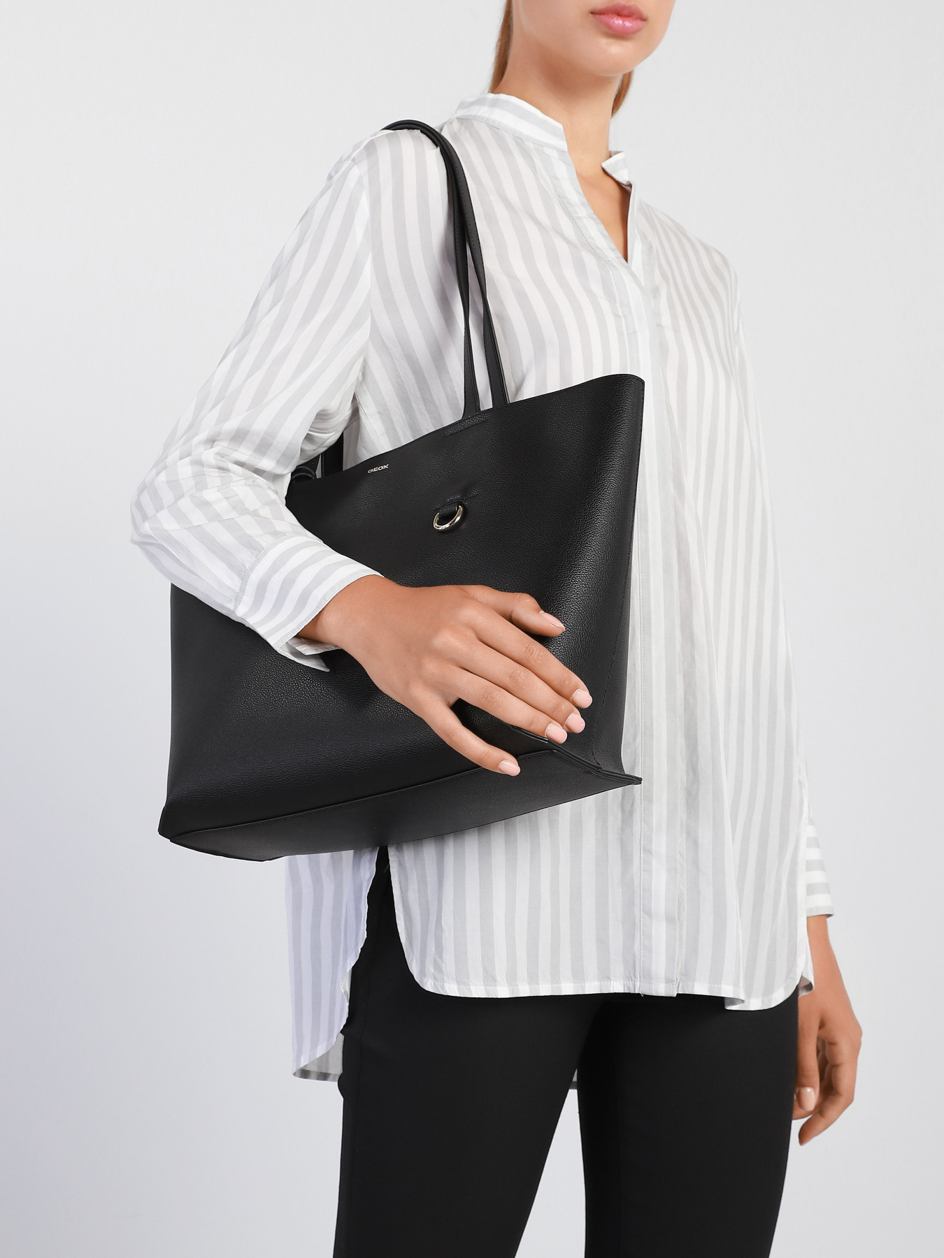 Сумка Geox Ortensia модель D05JTB-00046-C9999 Фото