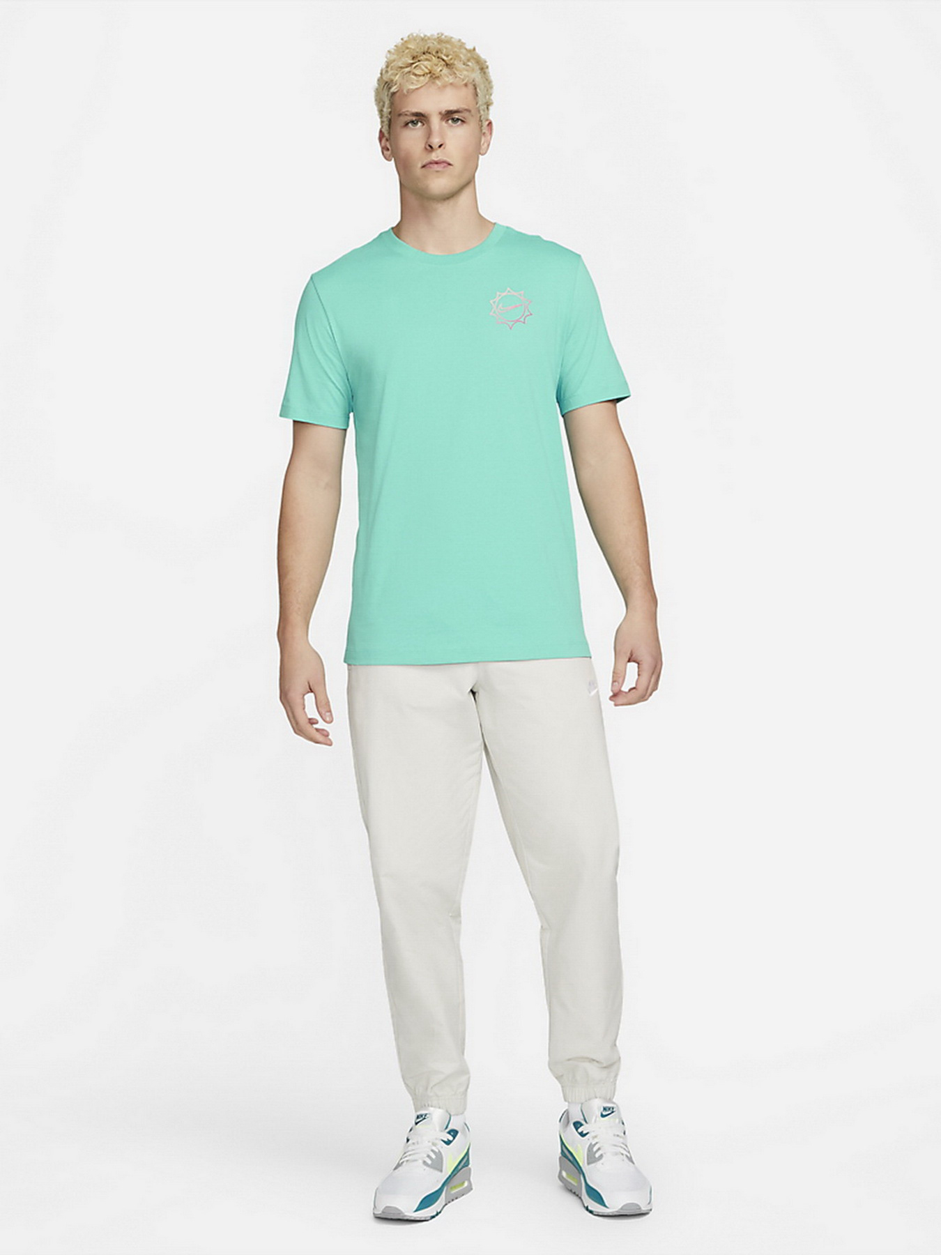 Футболки і поло NIKE Sportswear модель DN5193-392 Фото