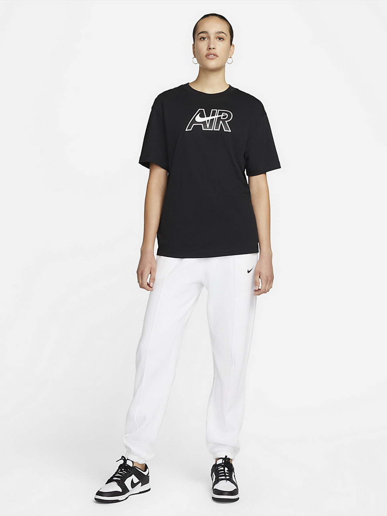 Футболка спортивная NIKE Sportswear модель DN5800-010 Фото