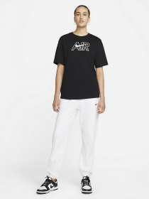 Спортивна футболка NIKE Sportswear модель DN5800-010 Фото