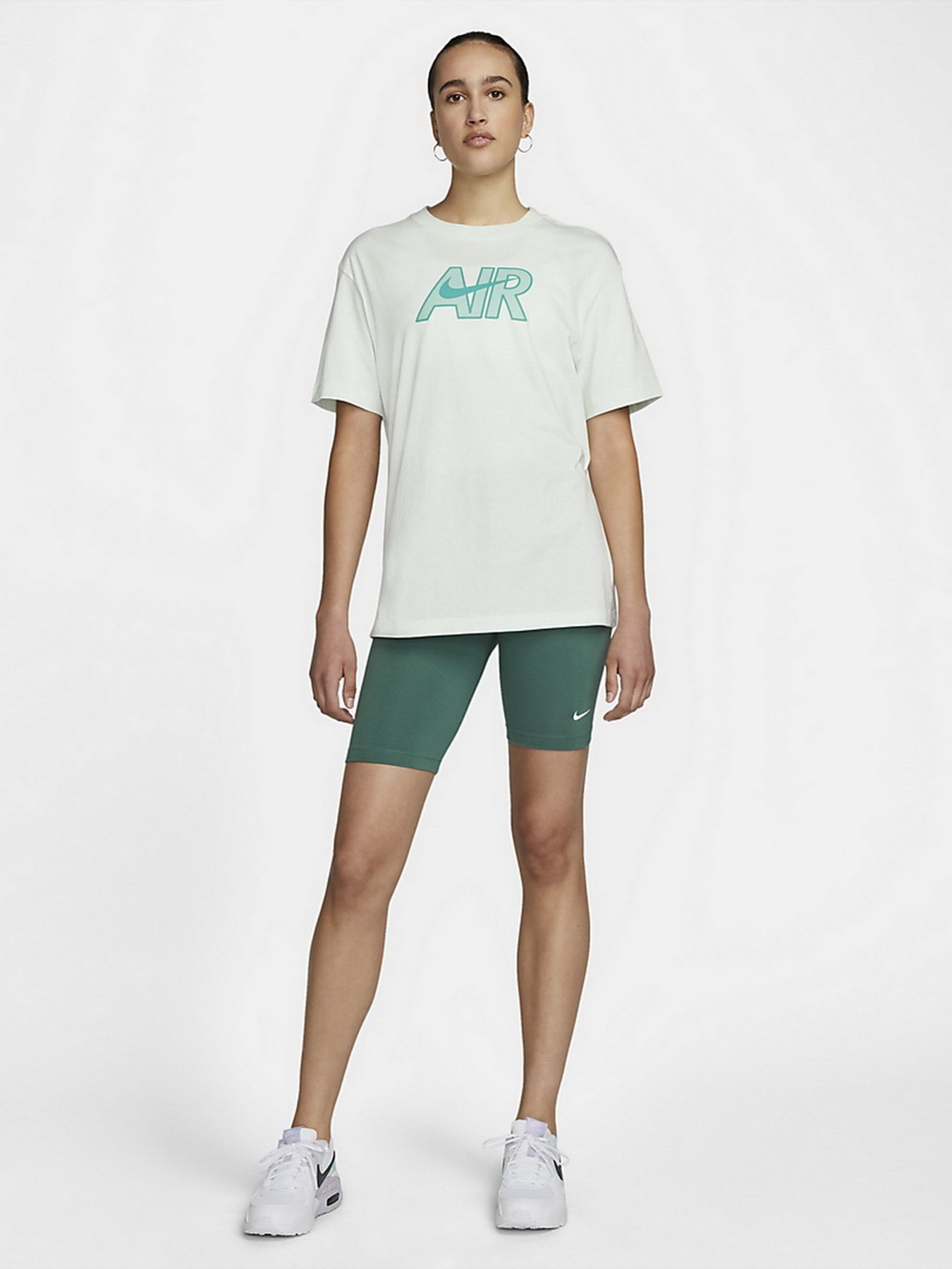 Футболка спортивная NIKE Sportswear модель DN5800-394 Фото