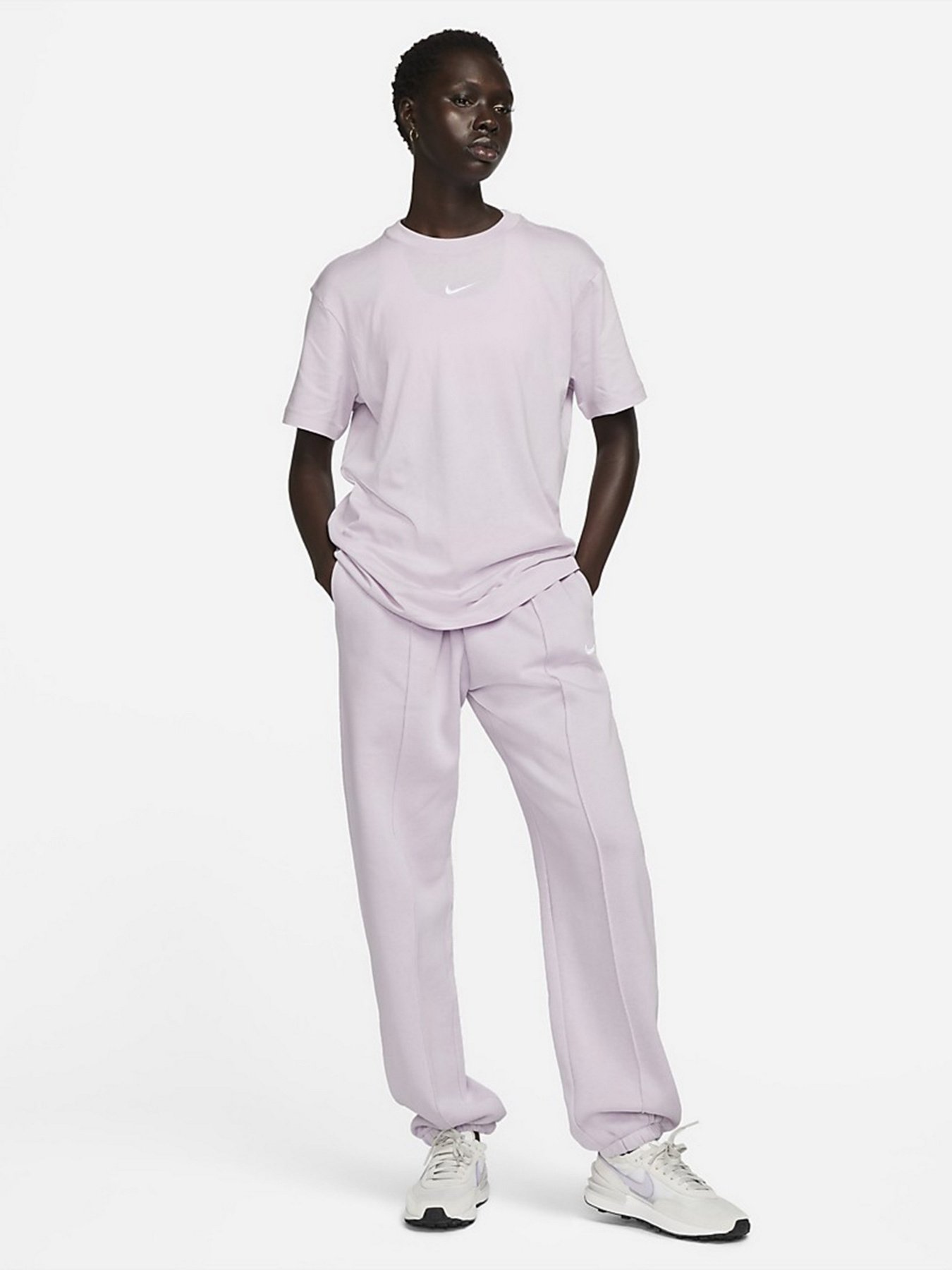 Футболки і поло NIKE Sportswear Essentials модель DQ5379-530 Футболки і поло NIKE Sportswear Essentials модель DQ5379-530 Фото