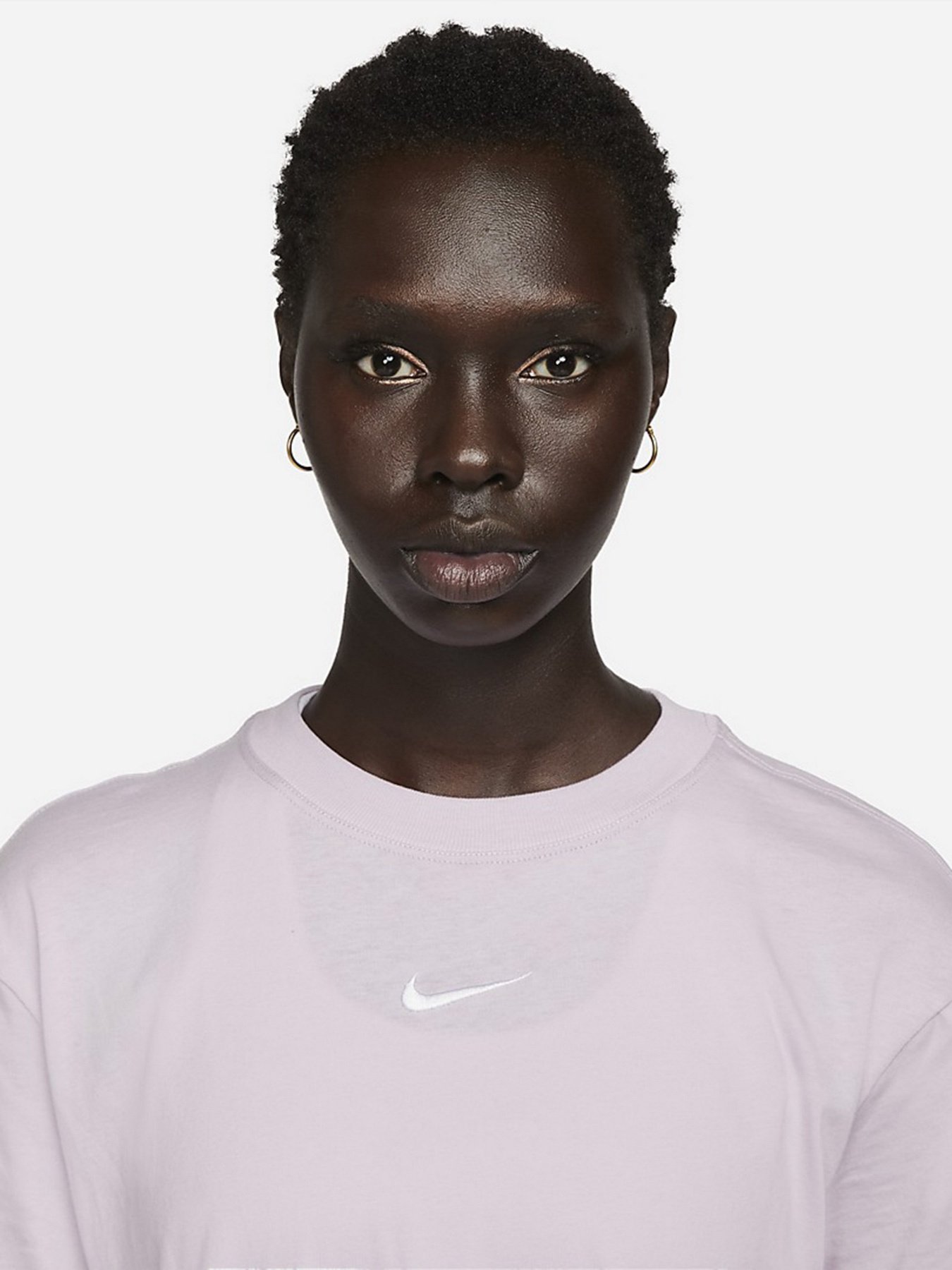 Футболка NIKE Sportswear Essentials модель DQ5379-530 Футболка NIKE Sportswear Essentials модель DQ5379-530 Фото