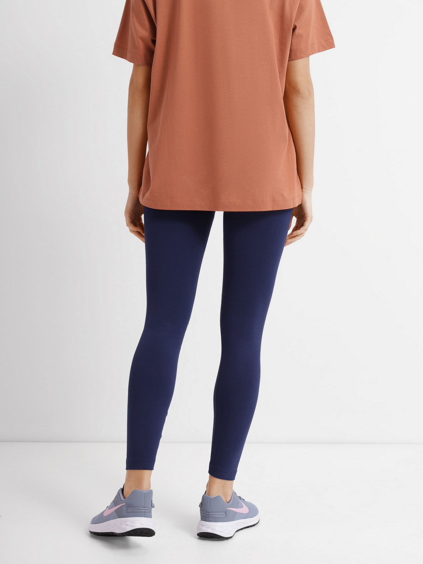 Спортивні леггінси NIKE GFX модель DQ6038-410 Фото