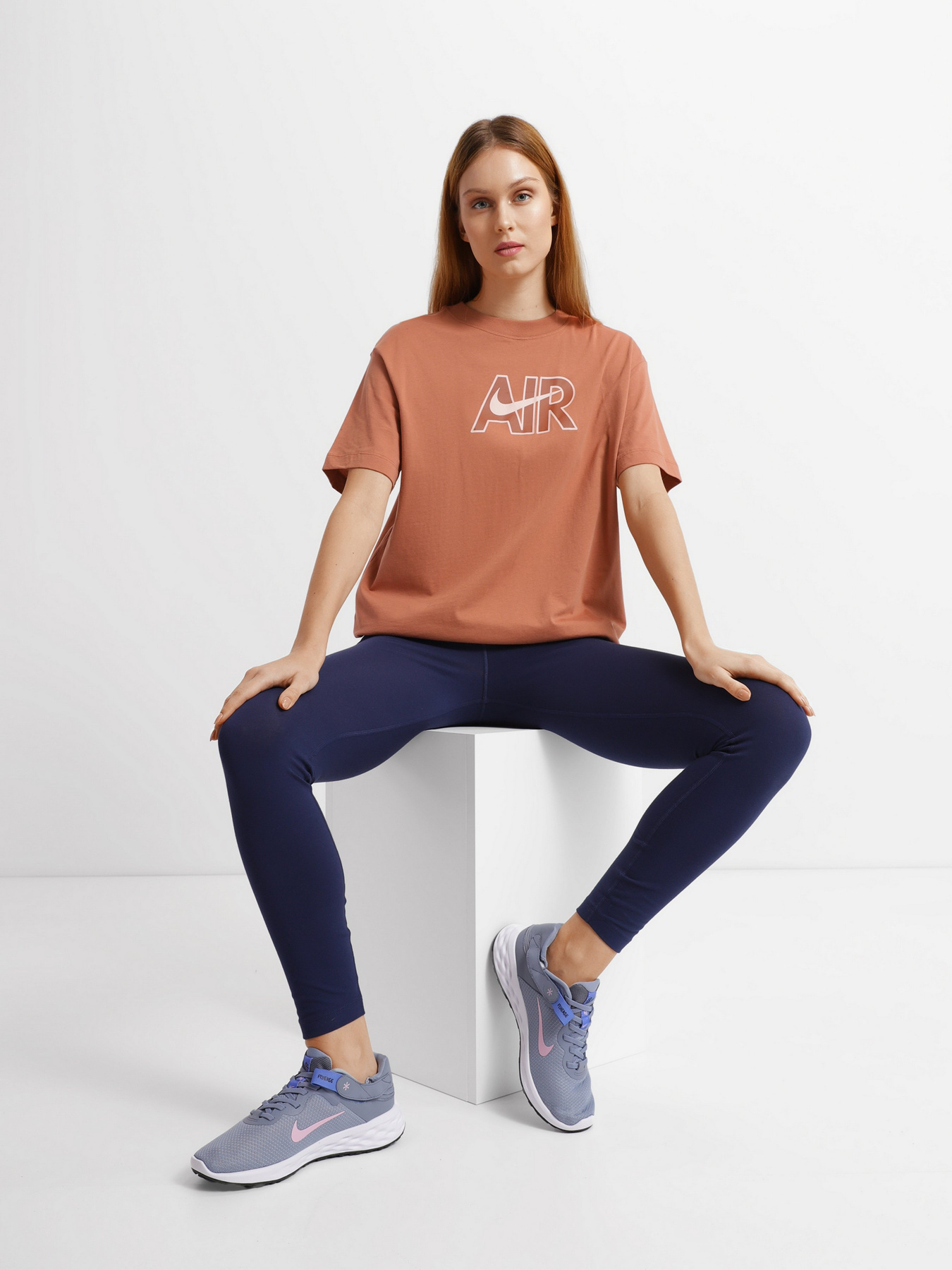 Спортивні леггінси NIKE GFX модель DQ6038-410 Фото