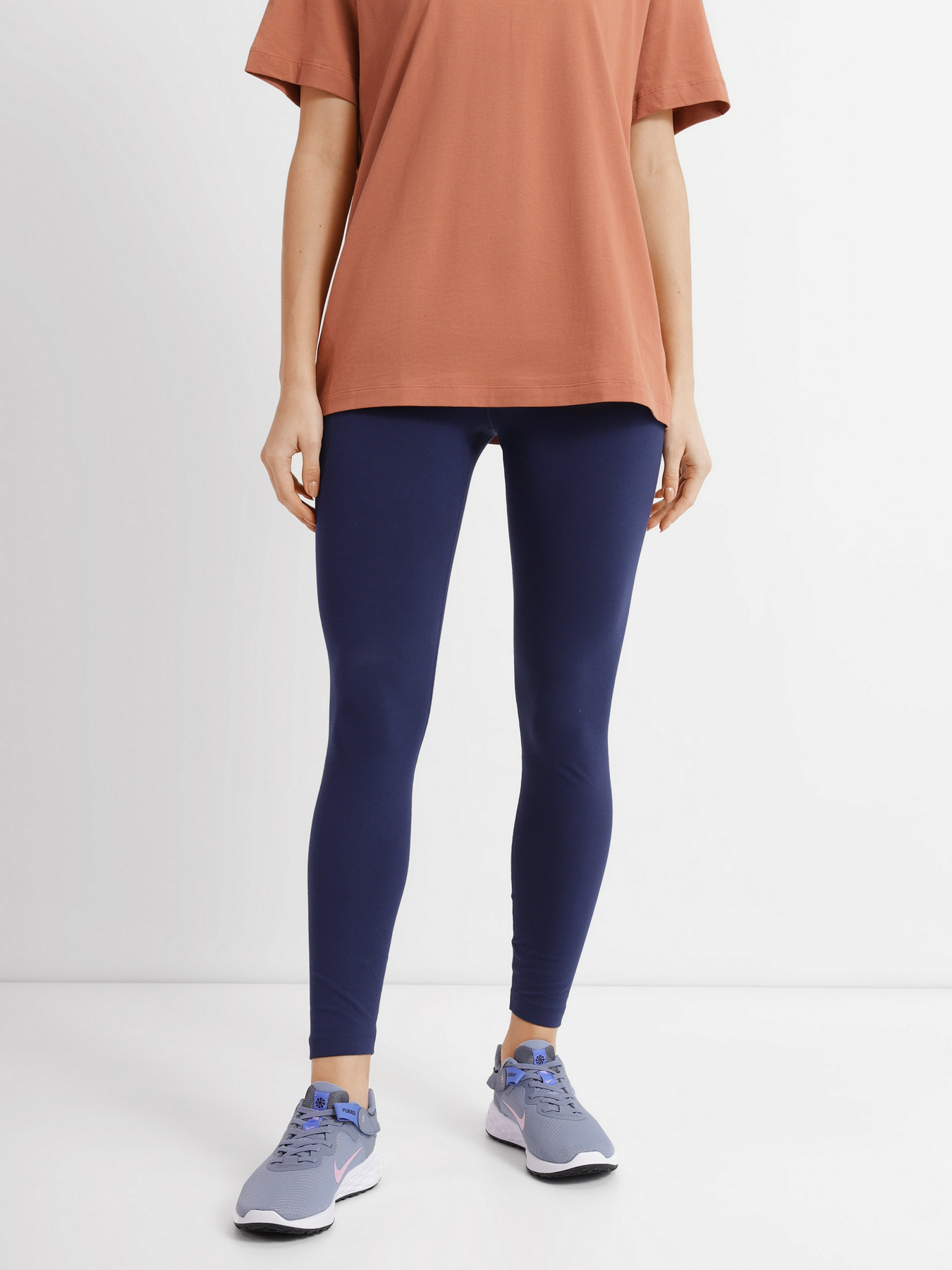 Спортивні леггінси NIKE GFX модель DQ6038-410 Фото