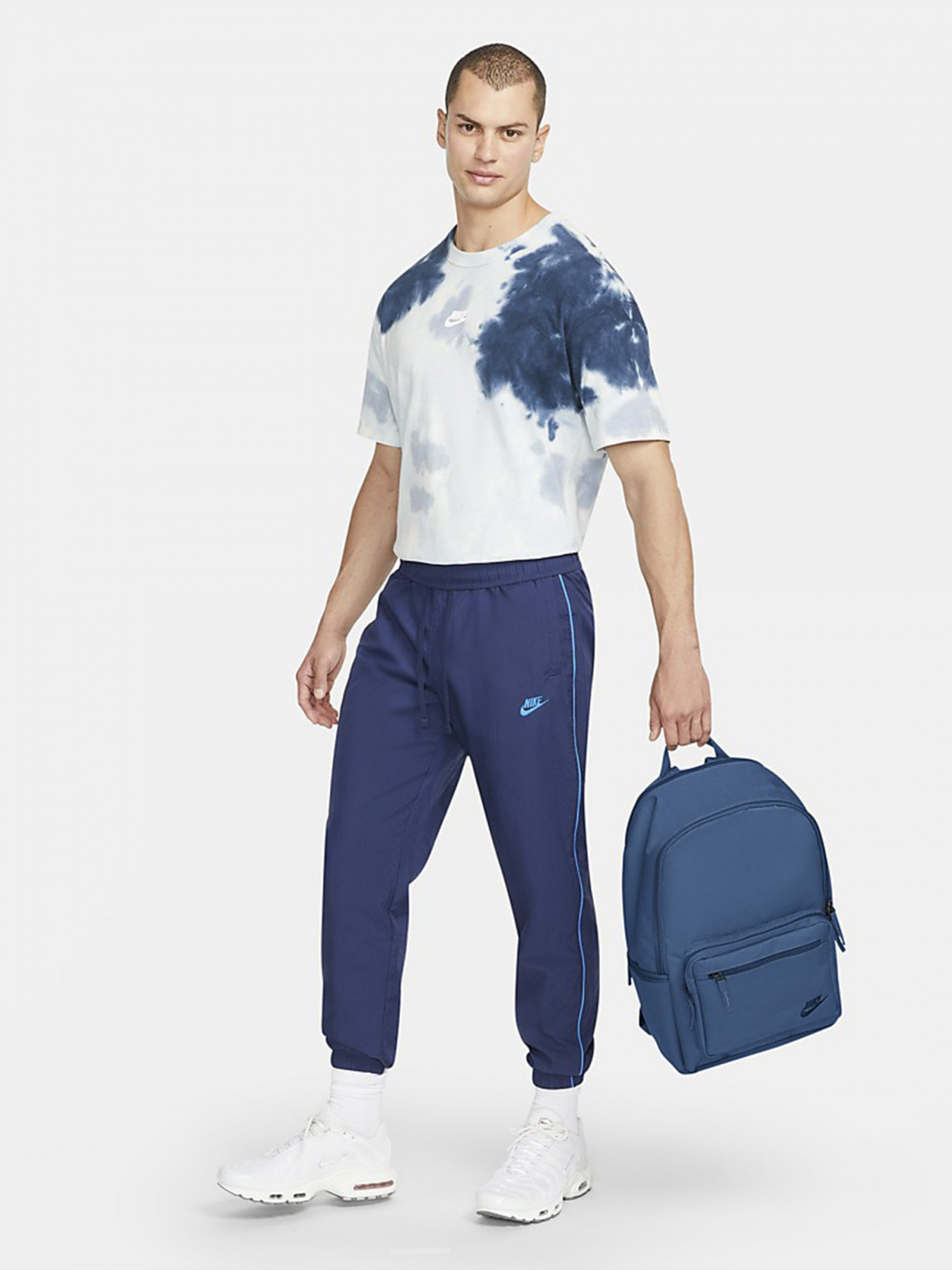 Рюкзаки NIKE Heritage модель DB3300-469 Фото