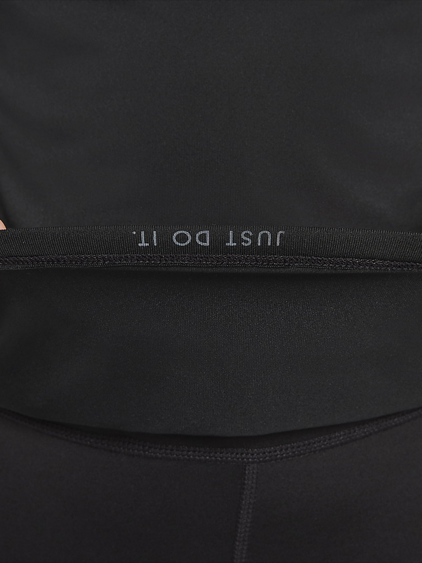 Футболка спортивная NIKE Dri-FIT One модель DD7639-010 Фото