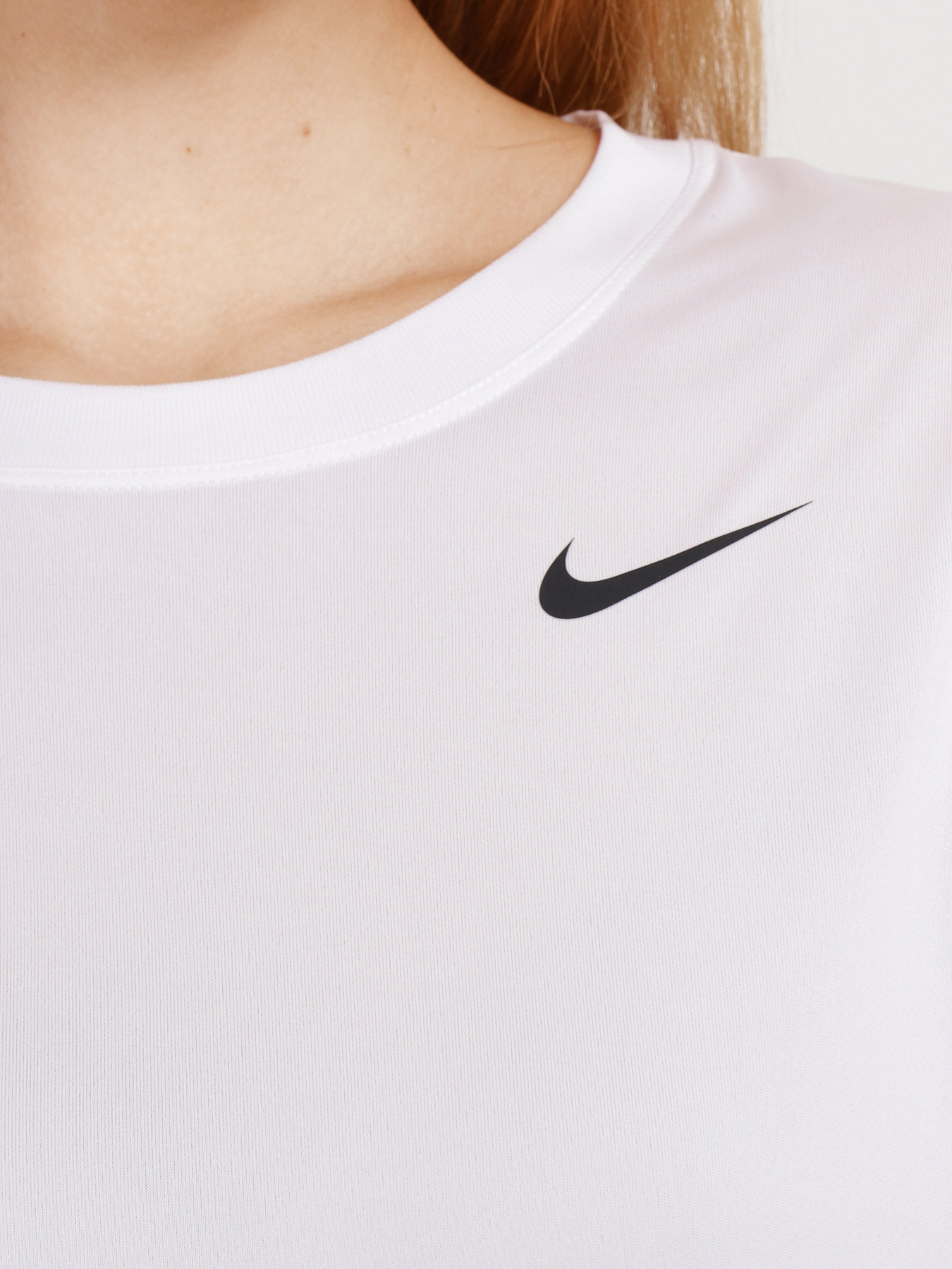 Спортивна футболка NIKE Dri-FIT Legend модель AQ3210-100 Фото