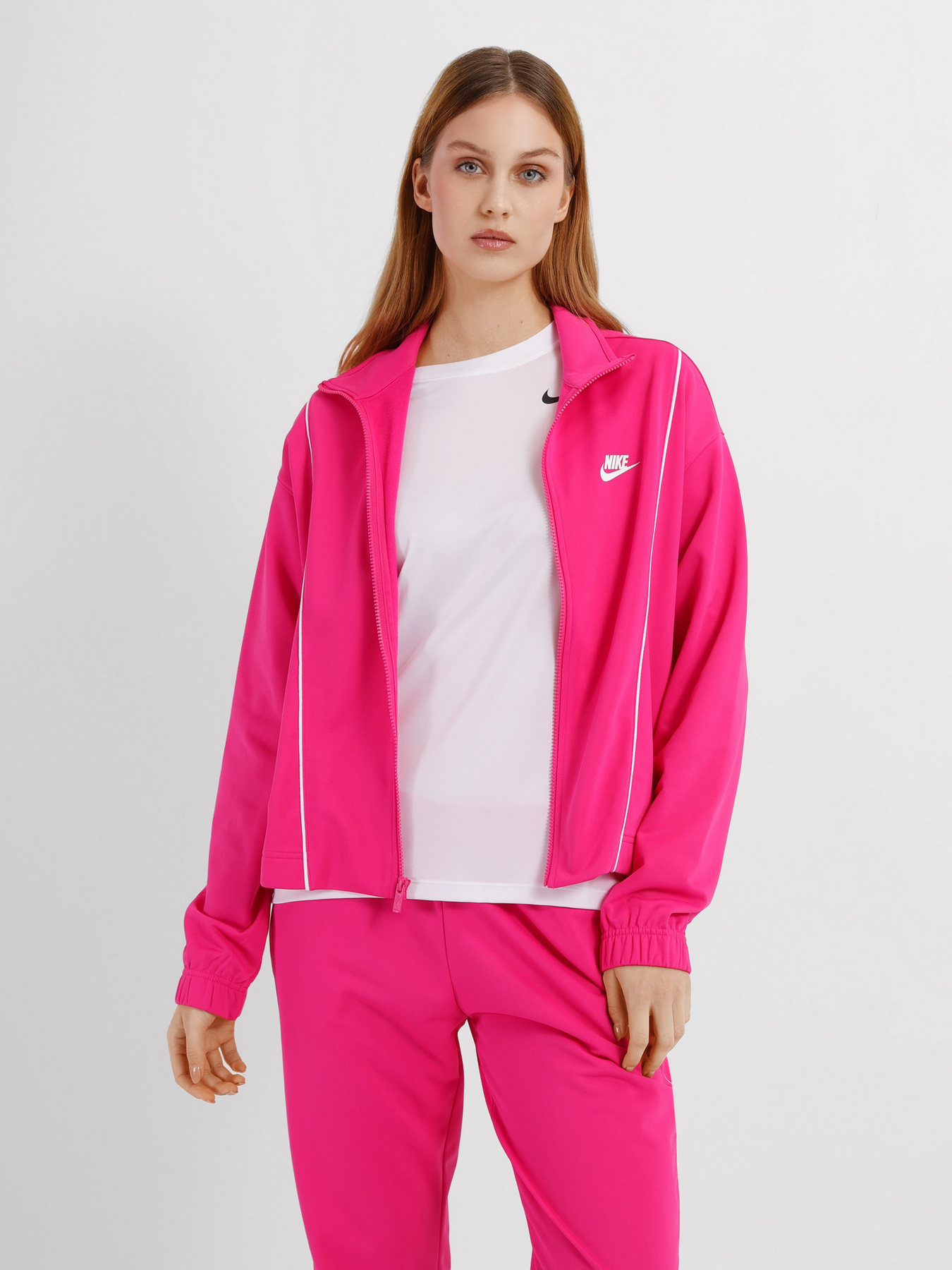 Спортивный костюм NIKE Sportswear Essential модель DD5860-621 Фото