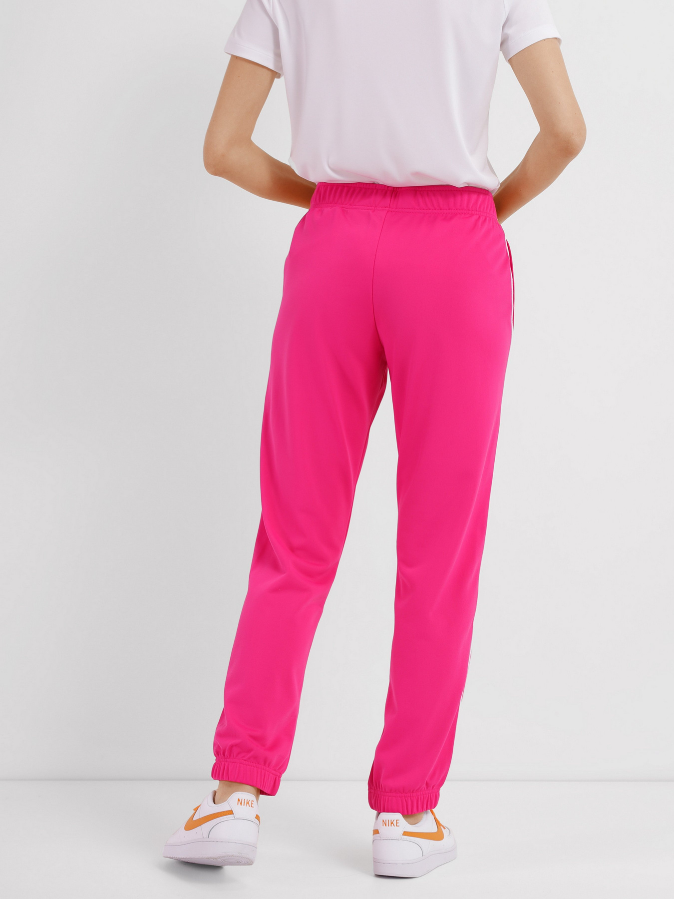 Спортивний костюм NIKE Sportswear Essential модель DD5860-621 Фото