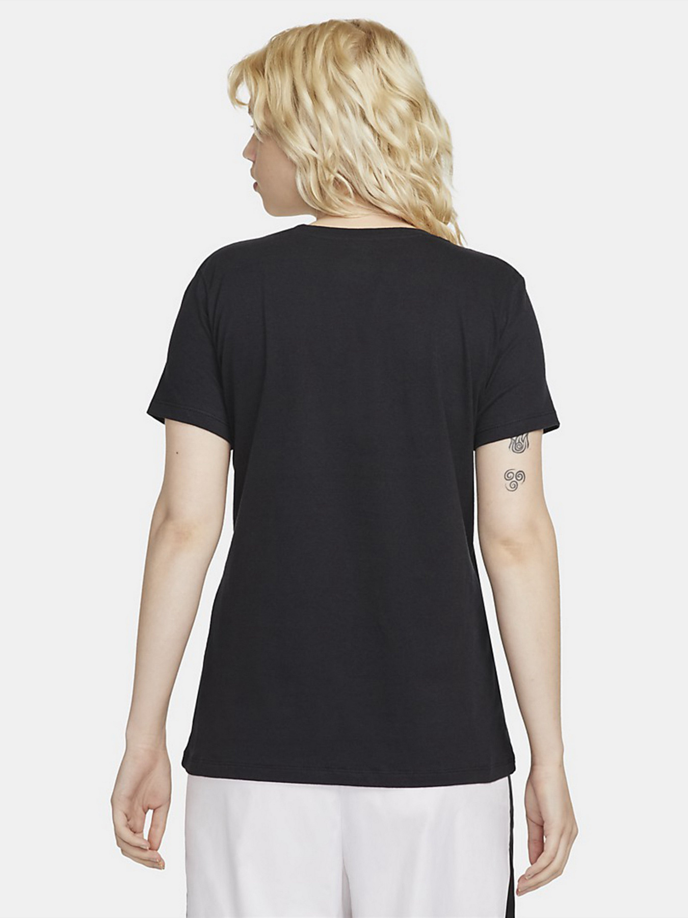 Футболка NIKE Sportswear модель DN2393-010 Фото