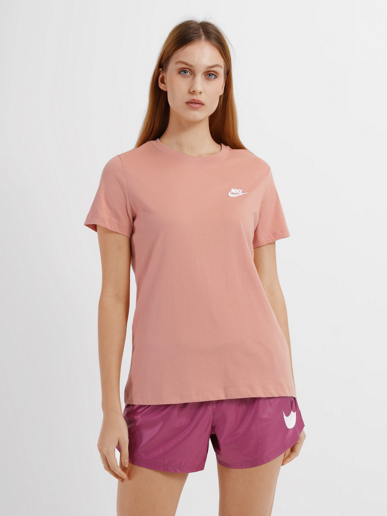 Футболка NIKE Sportswear модель DN2393-609 Фото