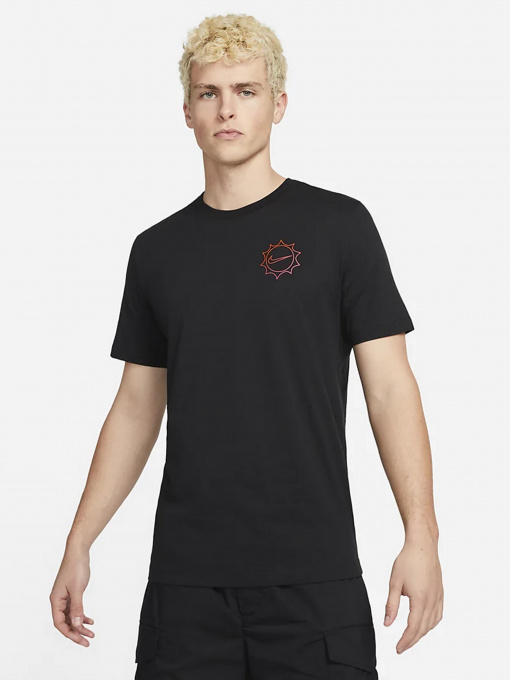 Футболка NIKE Sportswear модель DN5193-010 Фото