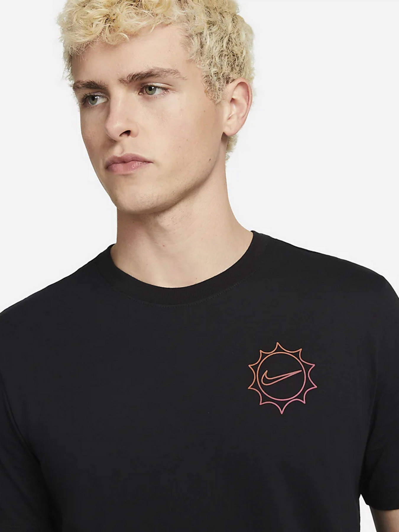 Футболка NIKE Sportswear модель DN5193-010 Фото