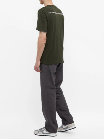 Футболка NIKE Sportswear Tech Auth Personnel модель DO8323-355 Фото