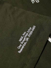 Футболка NIKE Sportswear Tech Auth Personnel модель DO8323-355 Фото