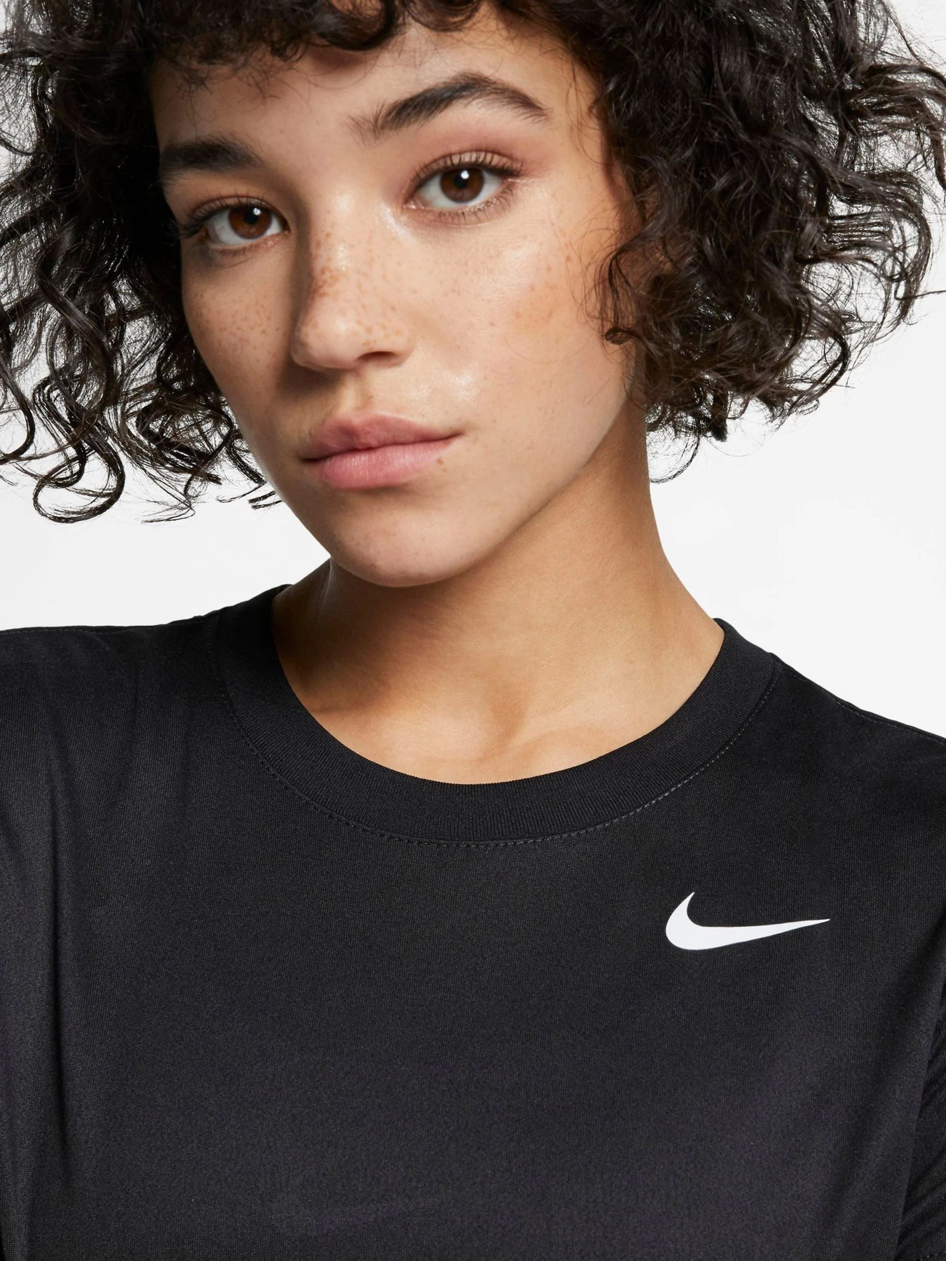 Спортивная футболка NIKE Dri-FIT Legend модель AQ3210-010 Фото