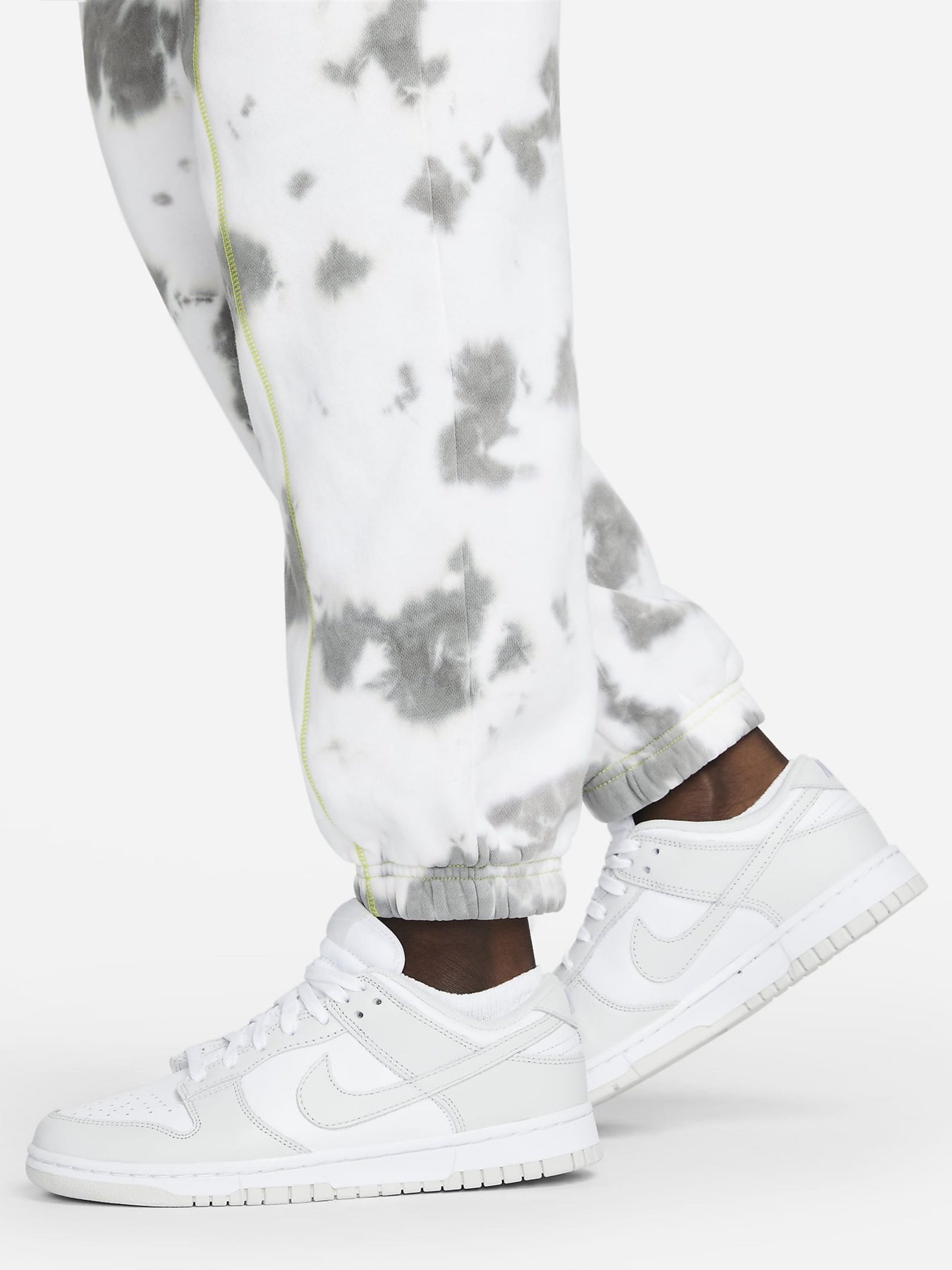 Штаны спортивные NIKE Sportswear модель DM6363-029 Фото