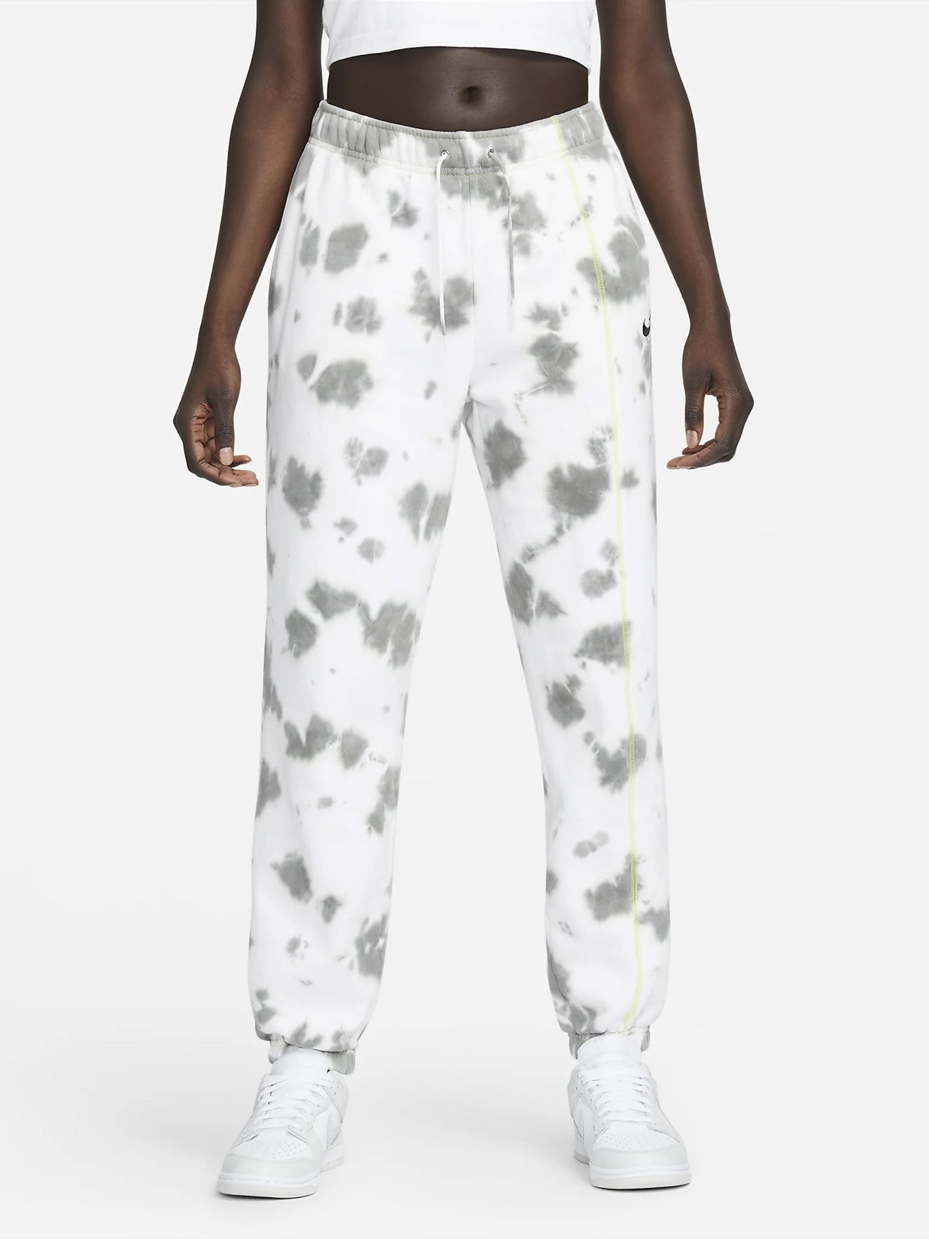 Спортивні штани NIKE Sportswear модель DM6363-029 Фото