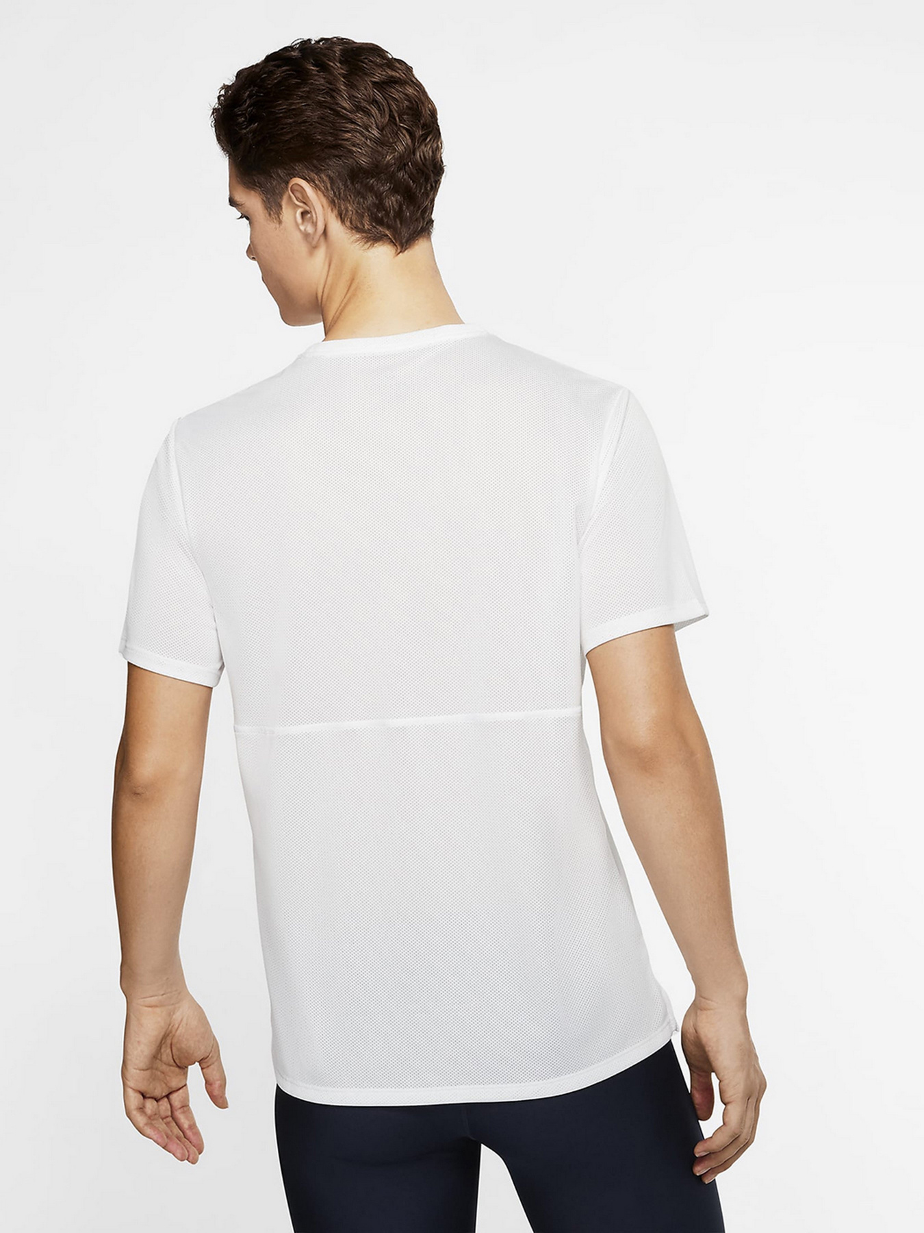 Футболка спортивная NIKE Breathe модель CJ5332-100 Фото