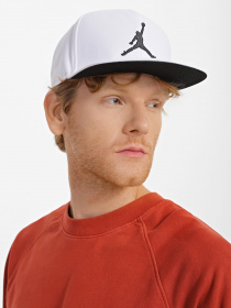 Кепка NIKE Pro Jumpman Snapback модель AR2118-101 Фото