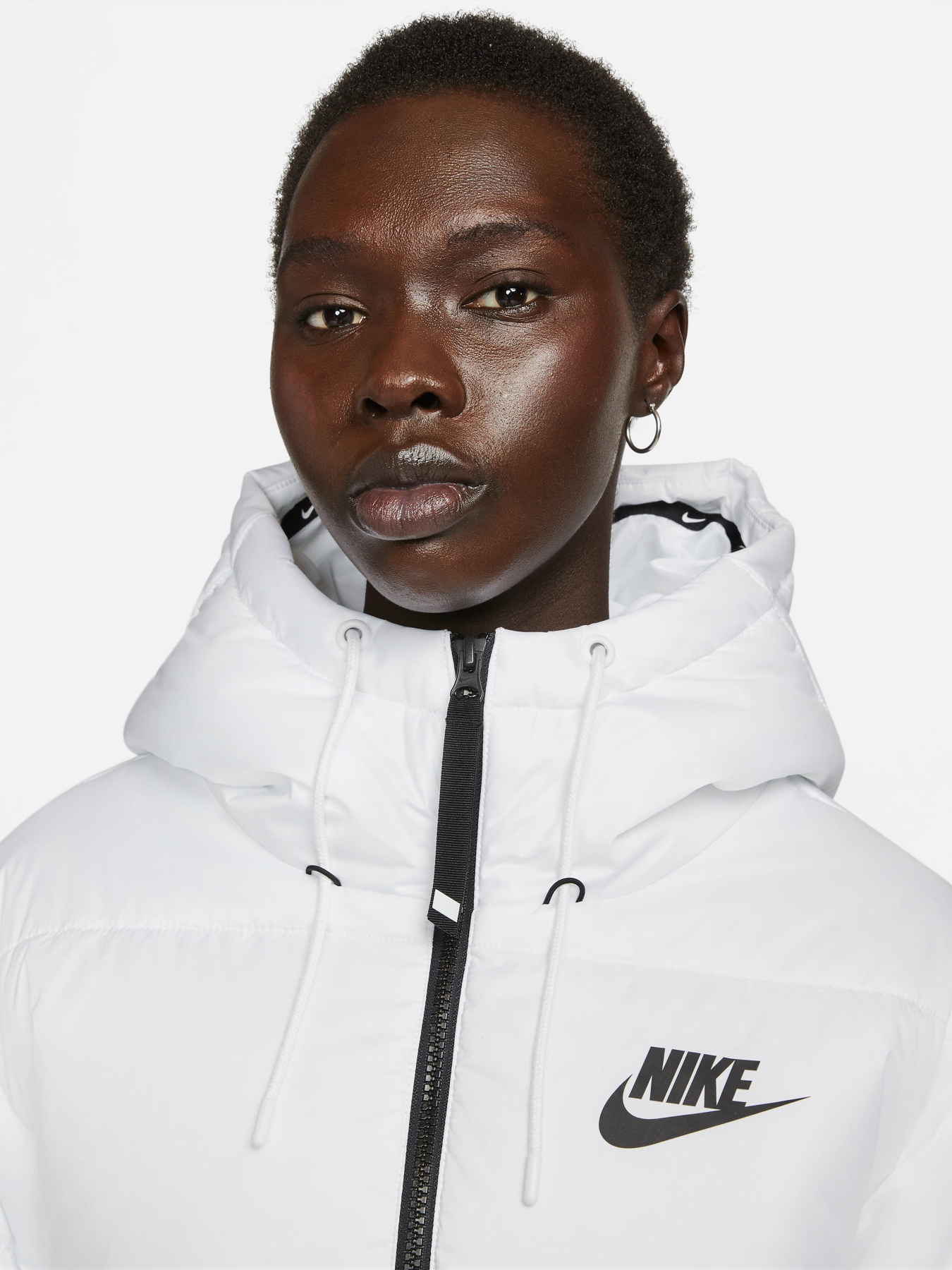 Демісезонна куртка NIKE Sportswear Therma-FIT Repel модель DJ6997-100 Фото