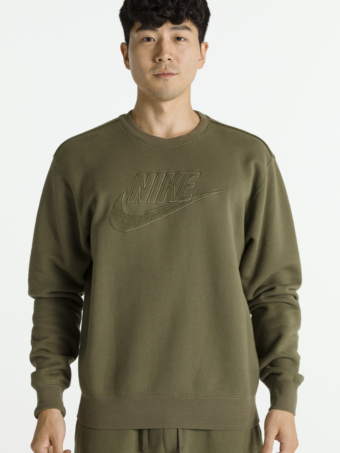 Свитшот NIKE Club Fleece+ модель DQ4583-222 Фото