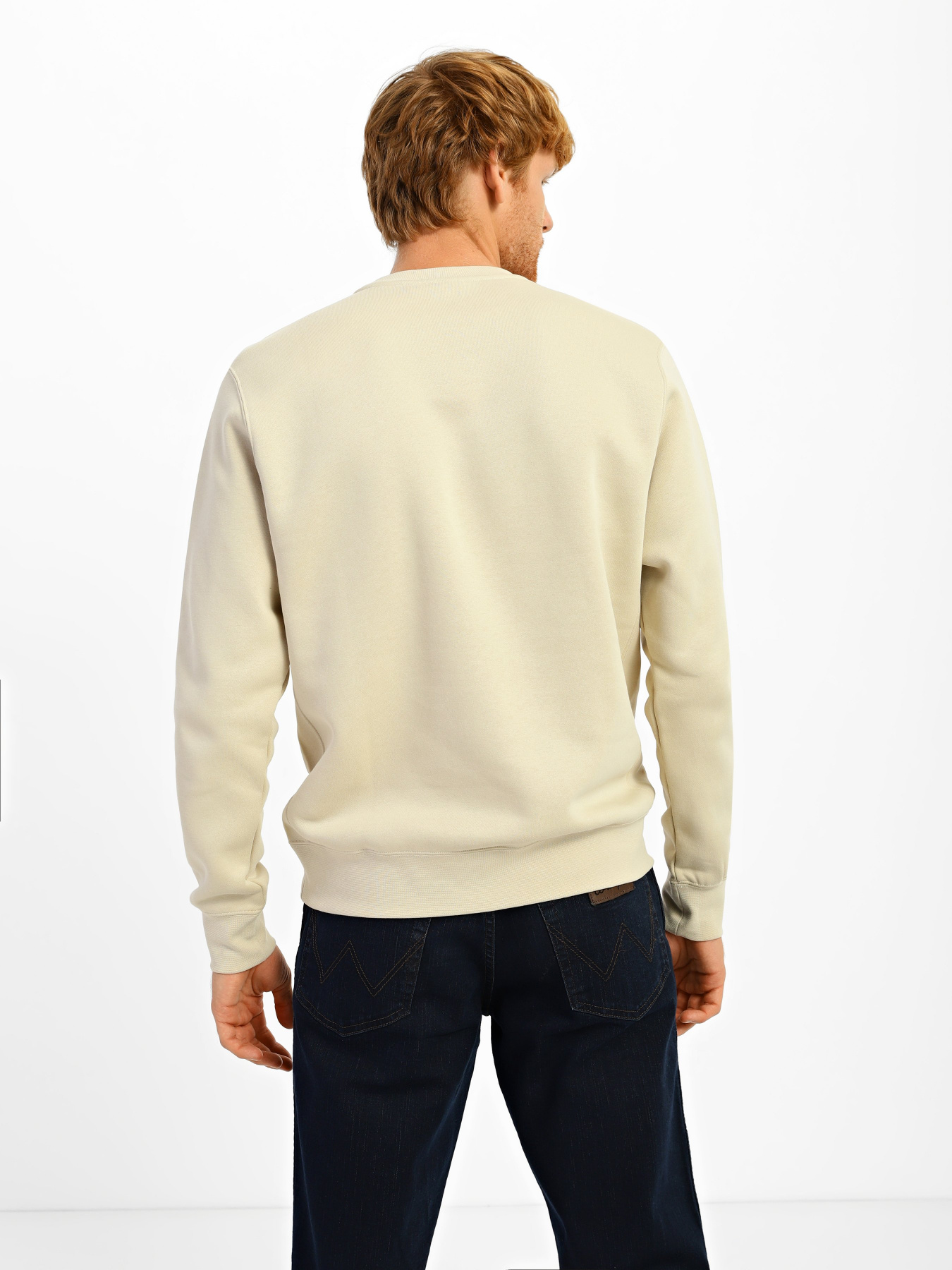 Світшот NIKE Sportswear Club Fleece Graphic Crew модель DQ4912-206 Фото