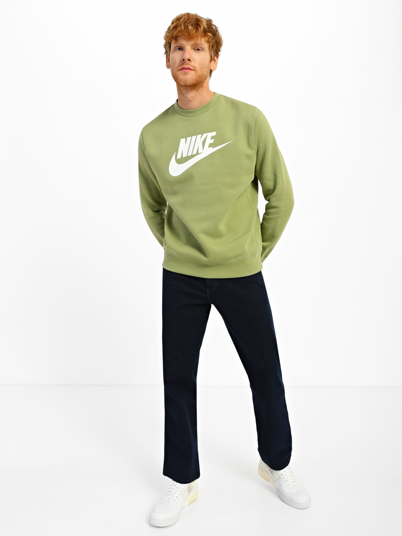 Свитшот NIKE Sportswear Club Fleece Graphic Crew модель DQ4912-334 Фото