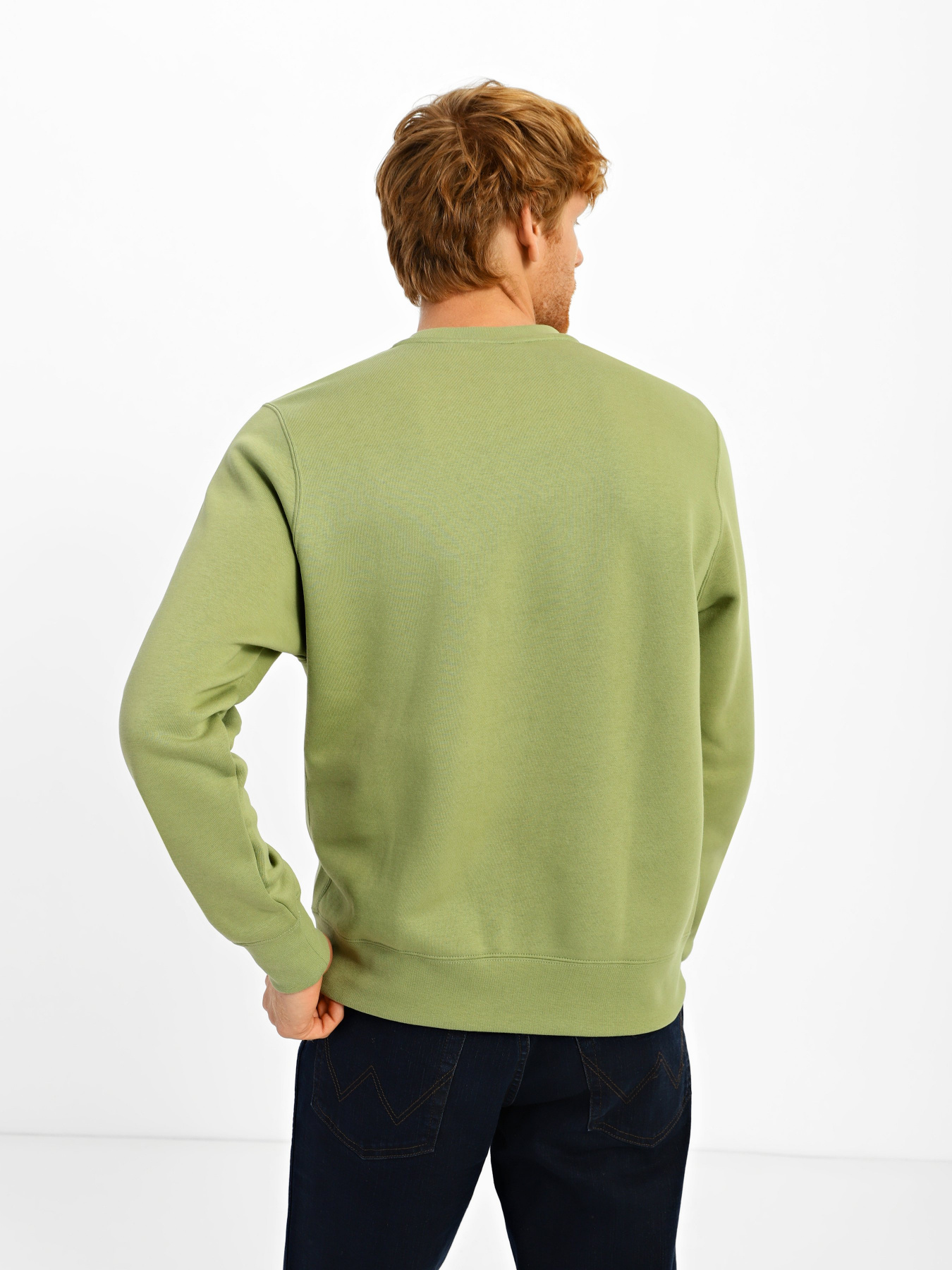 Свитшот NIKE Sportswear Club Fleece Graphic Crew модель DQ4912-334 Фото