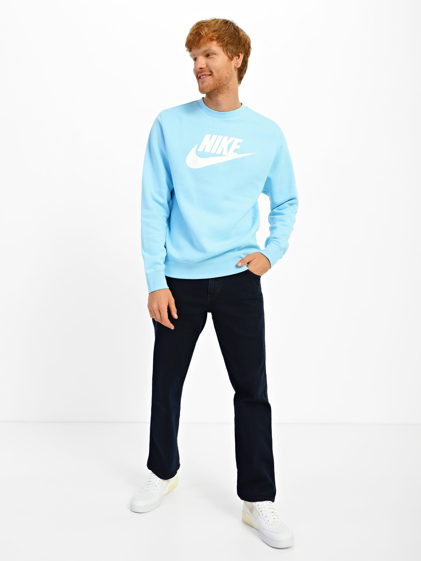 Свитшот NIKE Sportswear Club Fleece Graphic Crew модель DQ4912-499 Фото