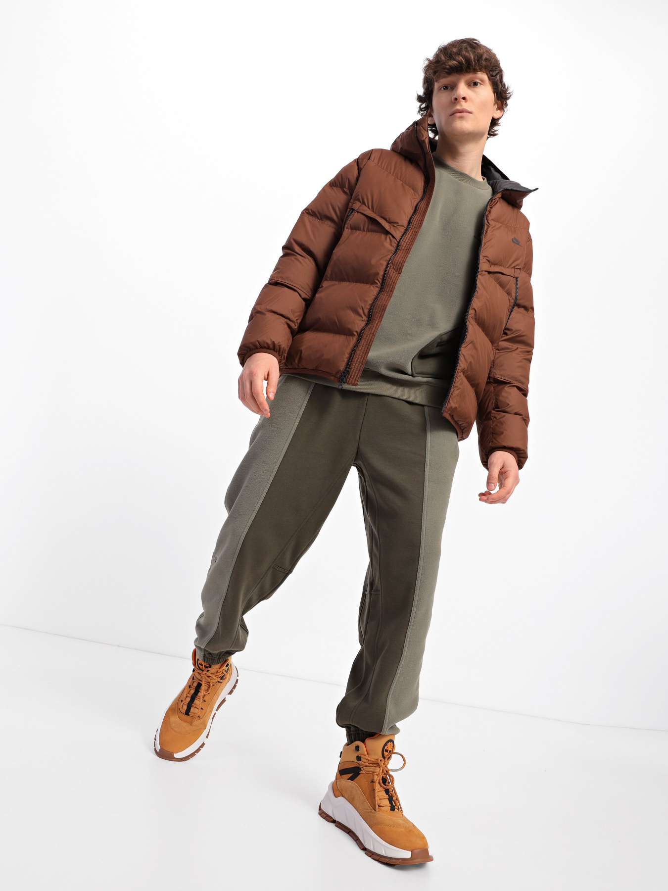 Зимняя куртка NIKE Storm-FIT Windrunner модель DR9605-259 Фото