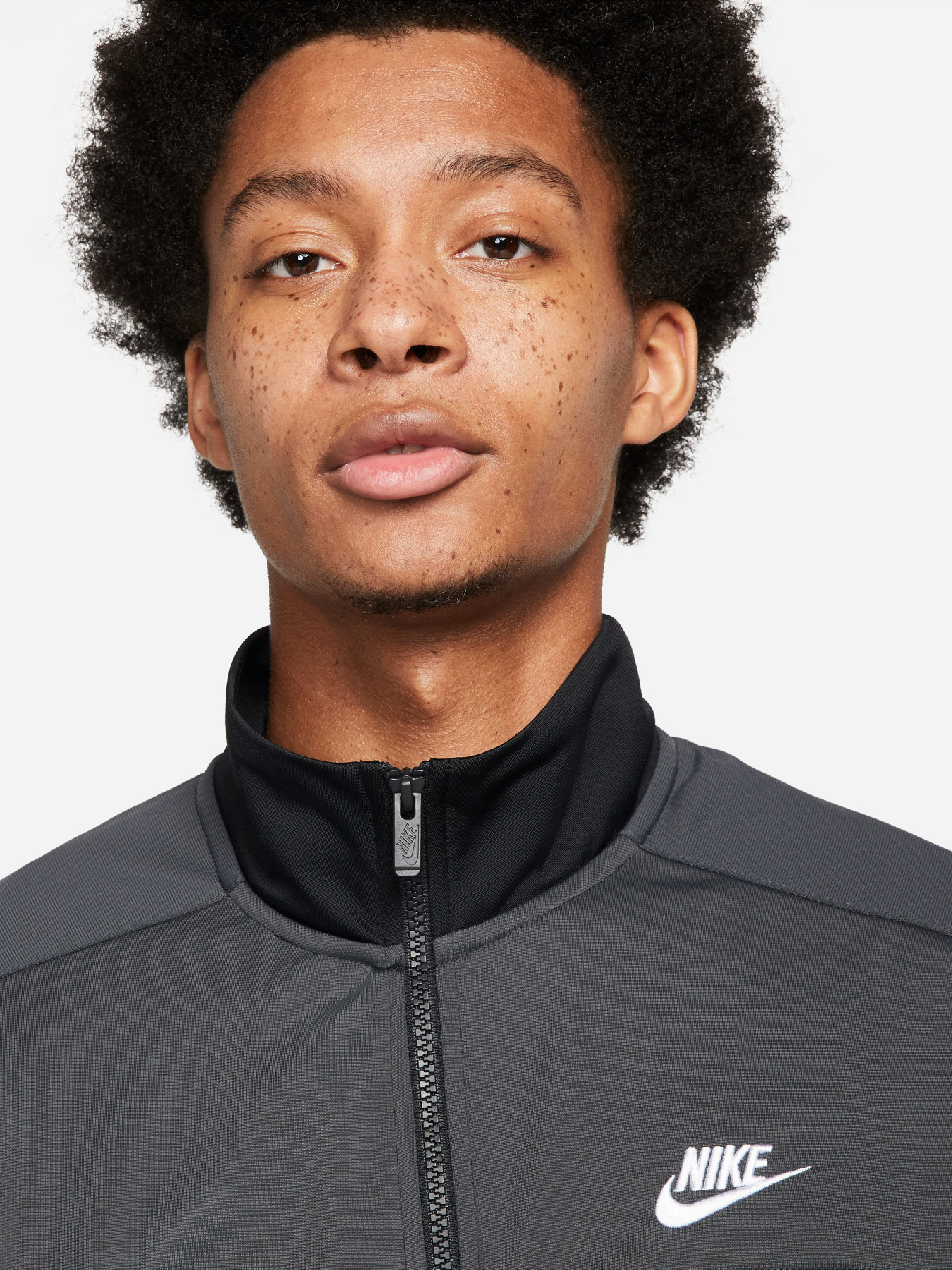 Спортивный костюм NIKE Sport Essentials модель DM6843-010 Фото