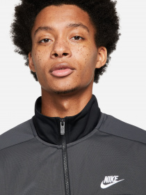 Спортивный костюм NIKE Sport Essentials модель DM6843-010 Спортивный костюм NIKE Sport Essentials модель DM6843-010 Фото