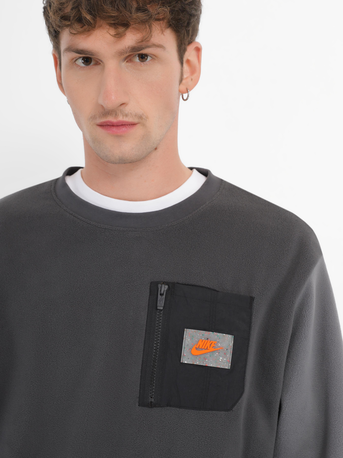 Свитшот NIKE Sportswear Therma-FIT модель DQ5104-070 Фото