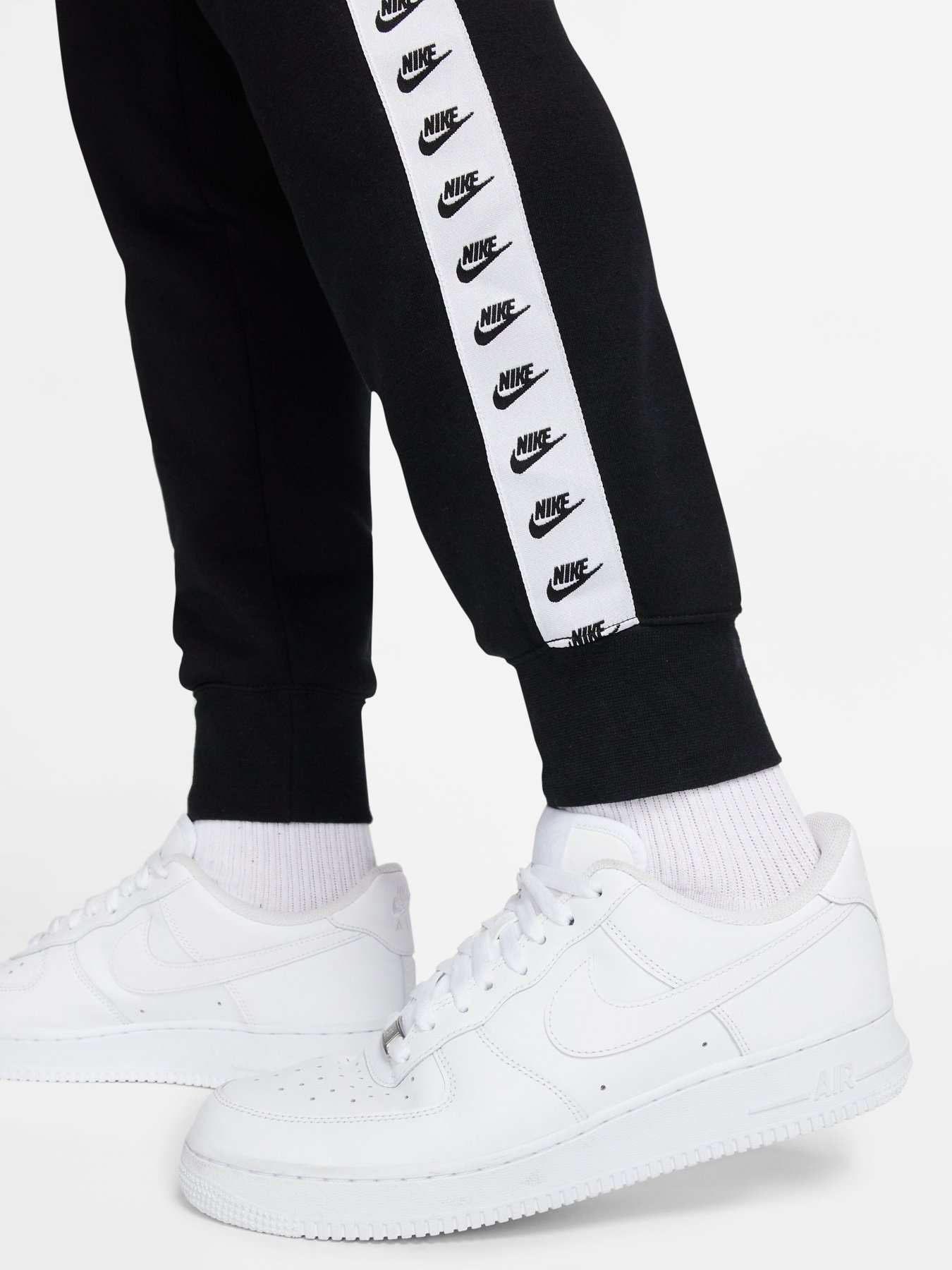 Спортивный костюм NIKE  Sport Essential модель DM6838-010 Фото