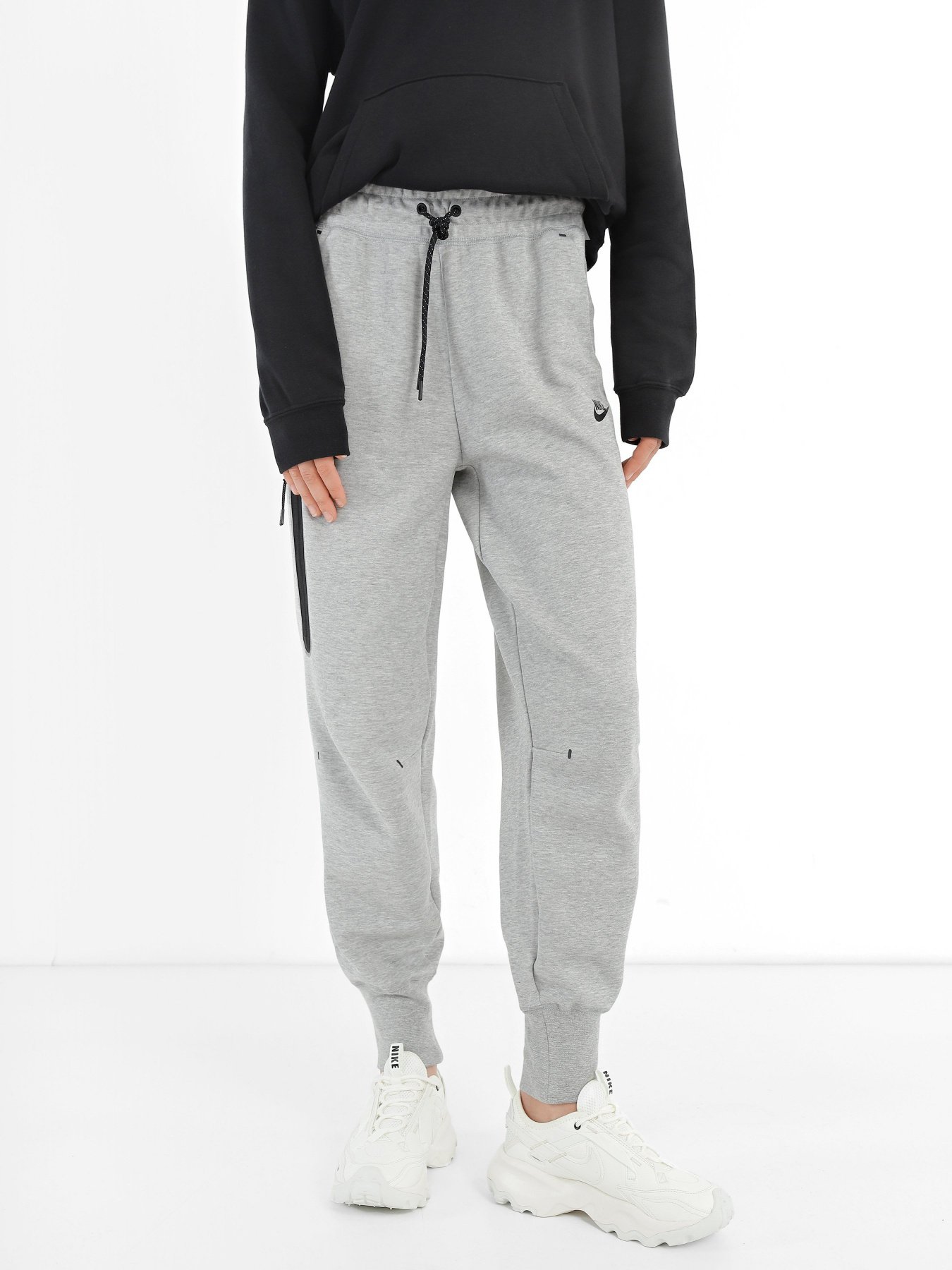 Штани спортивні NIKE Sportswear Tech Fleece модель CW4292-063 Фото