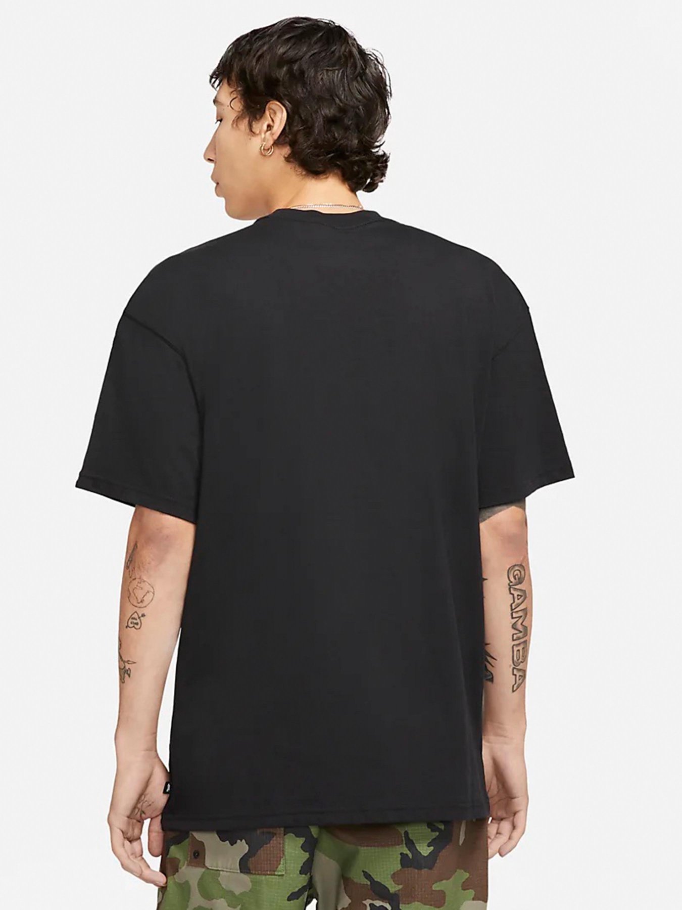 Футболка NIKE SB LOGO SKATE модель DC7817-010 Футболка NIKE SB LOGO SKATE модель DC7817-010 Фото