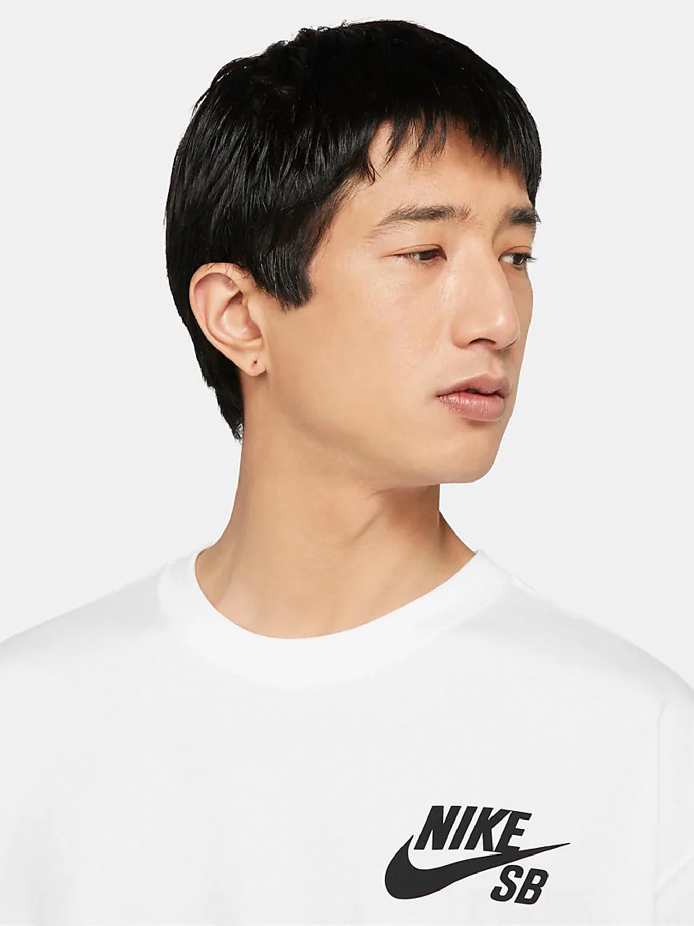 Футболка NIKE SB LOGO SKATE модель DC7817-100 Футболка NIKE SB LOGO SKATE модель DC7817-100 Фото