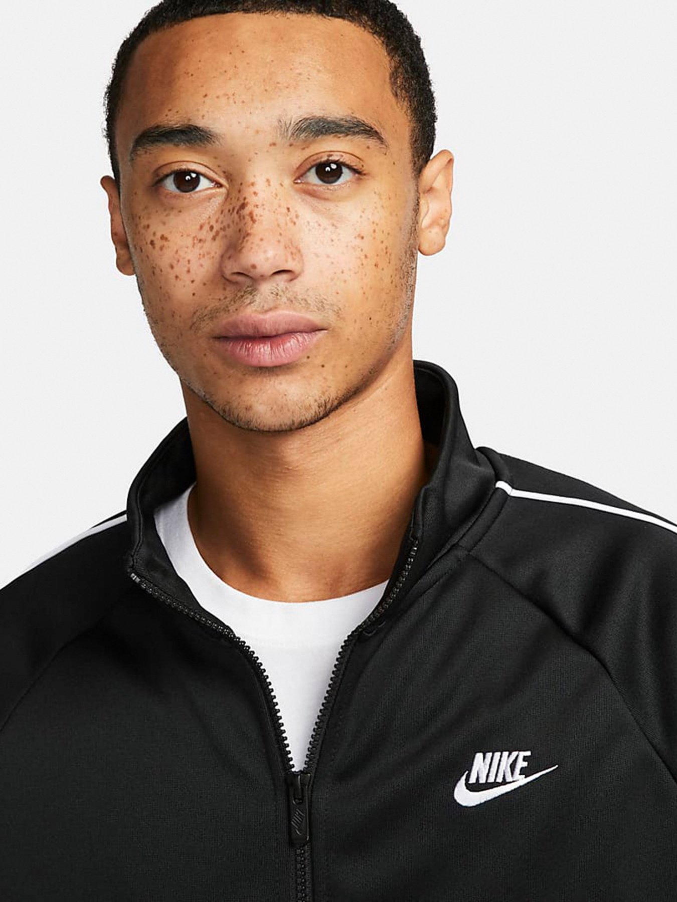 Кофта спортивна NIKE Sportswear Club модель DX0670-010 Фото