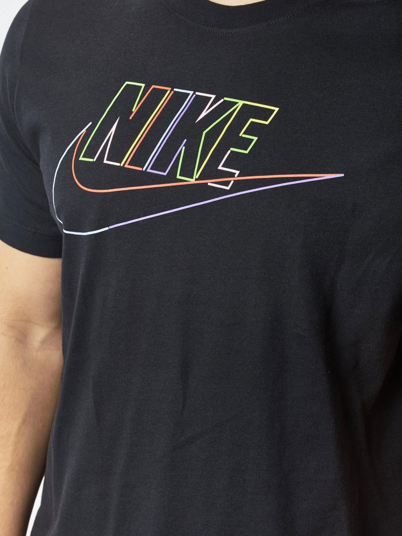 Футболка NIKE Sportswear Club модель DZ2871-010 Фото