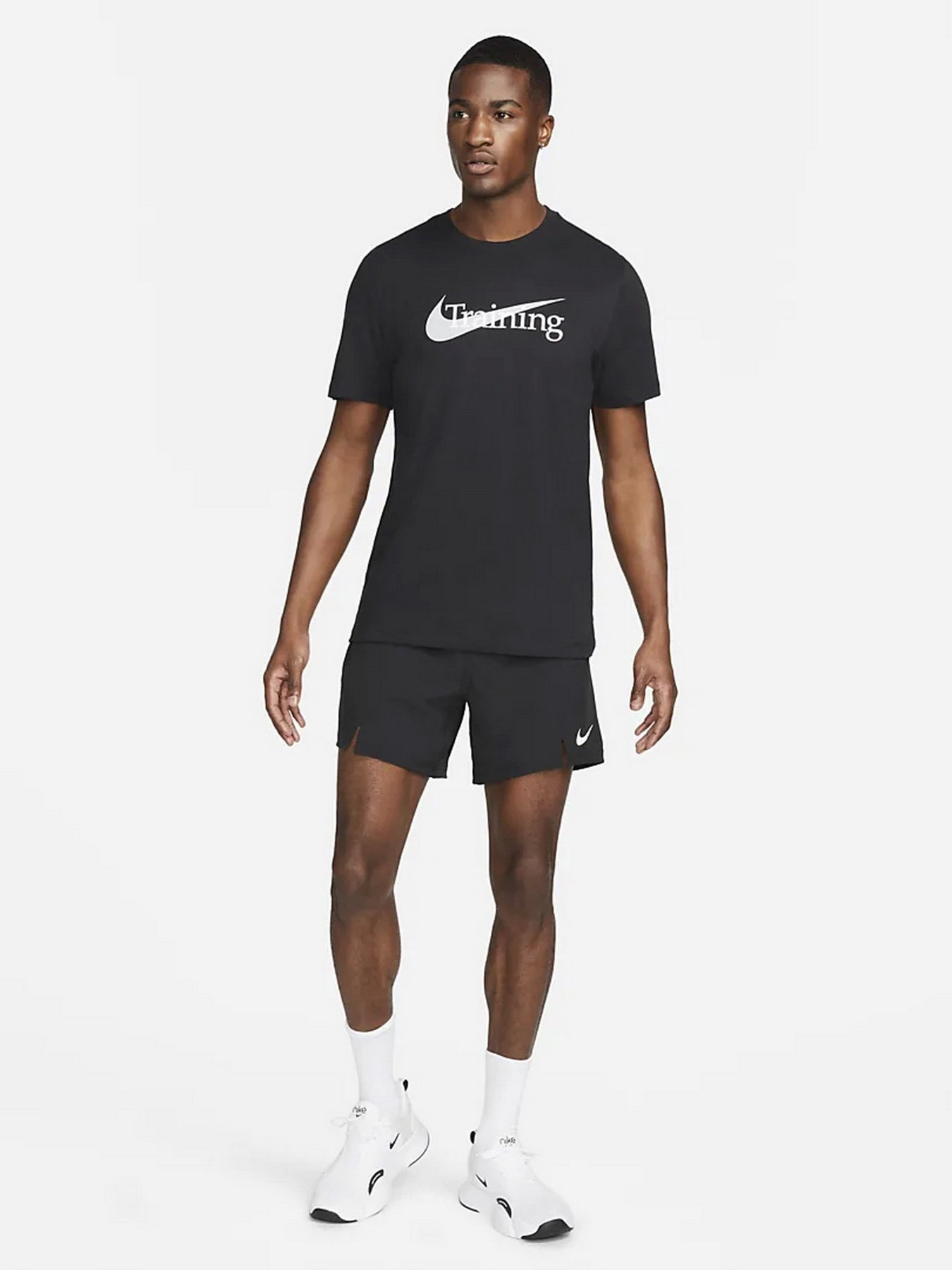 Спортивна футболка NIKE Swoosh модель CZ7989-010 Фото