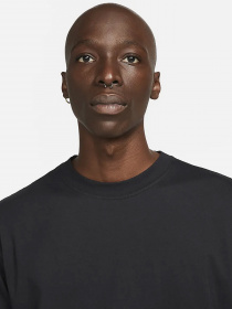 Футболка NIKE ESSENTIALS модель DB9975-010 Фото