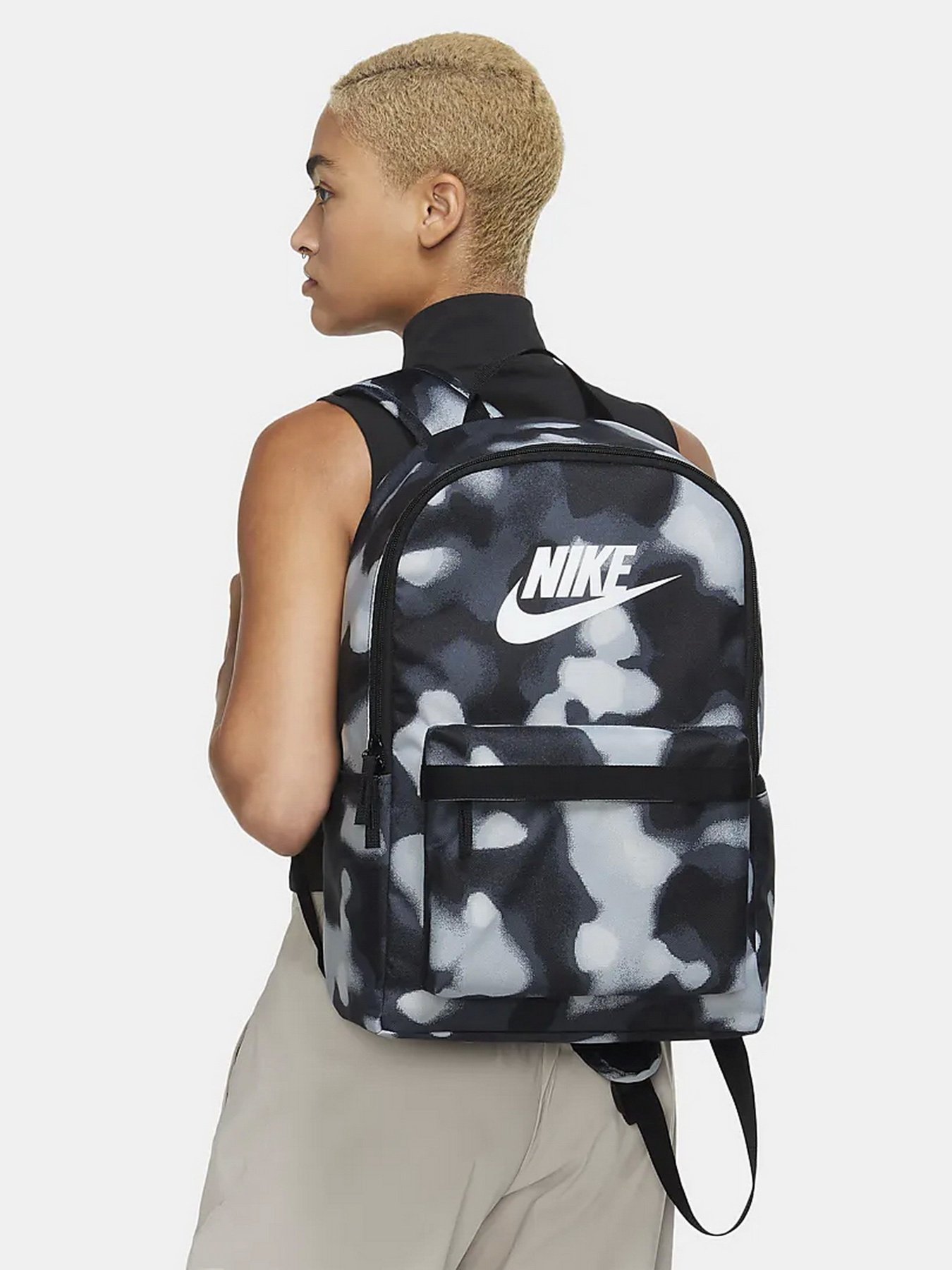 Повседневный рюкзак NIKE Nike Heritage модель DR6249-010 Фото