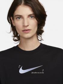 Футболка NIKE Sportswear модель DX7932-010 Фото